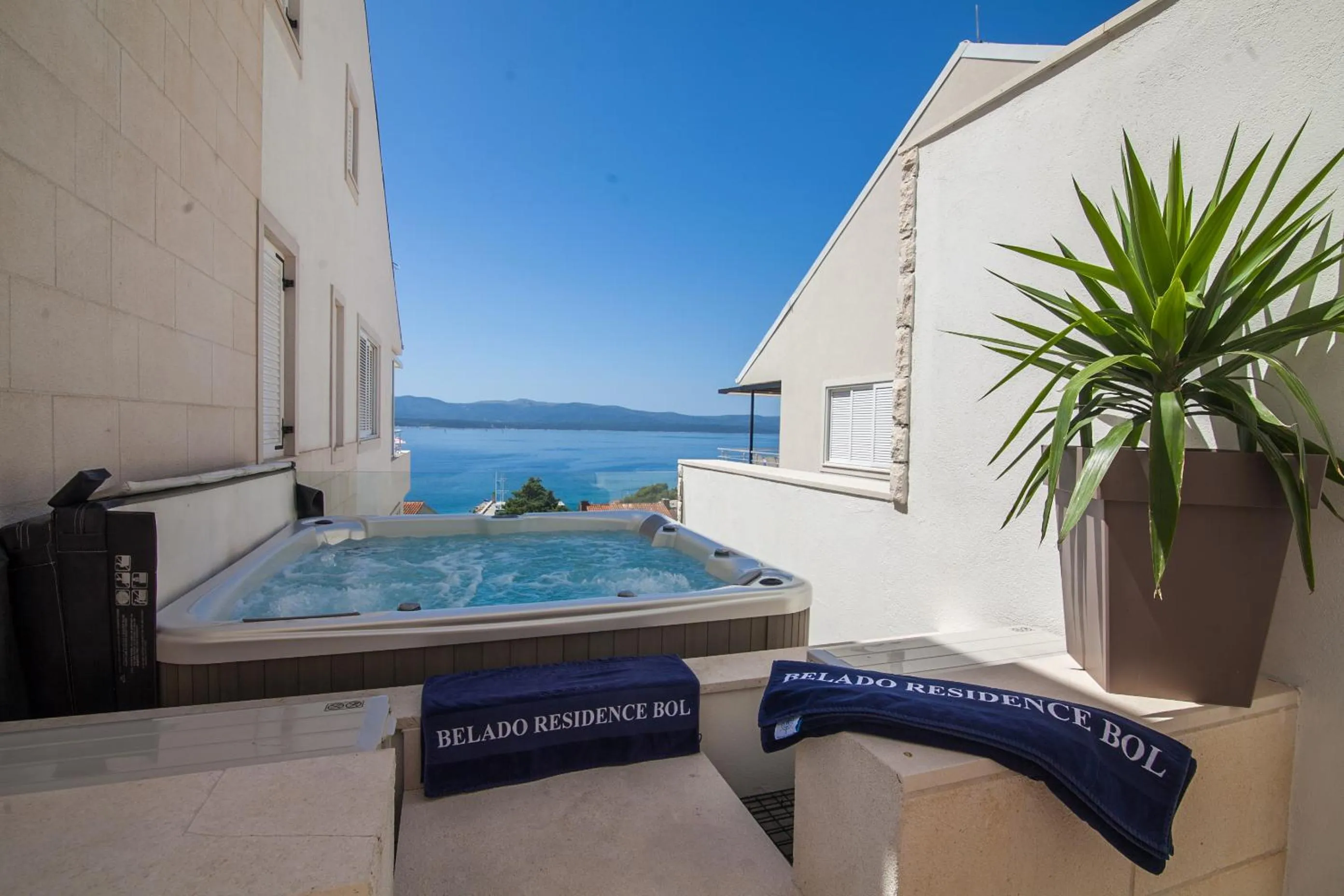 Hot Tub in Belado Residence Bol