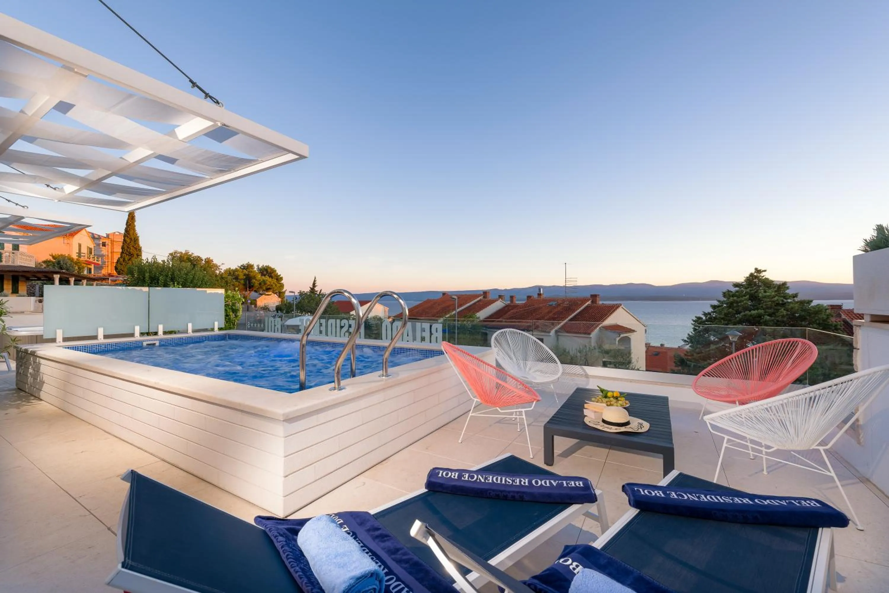 Swimming pool in Belado Residence Bol