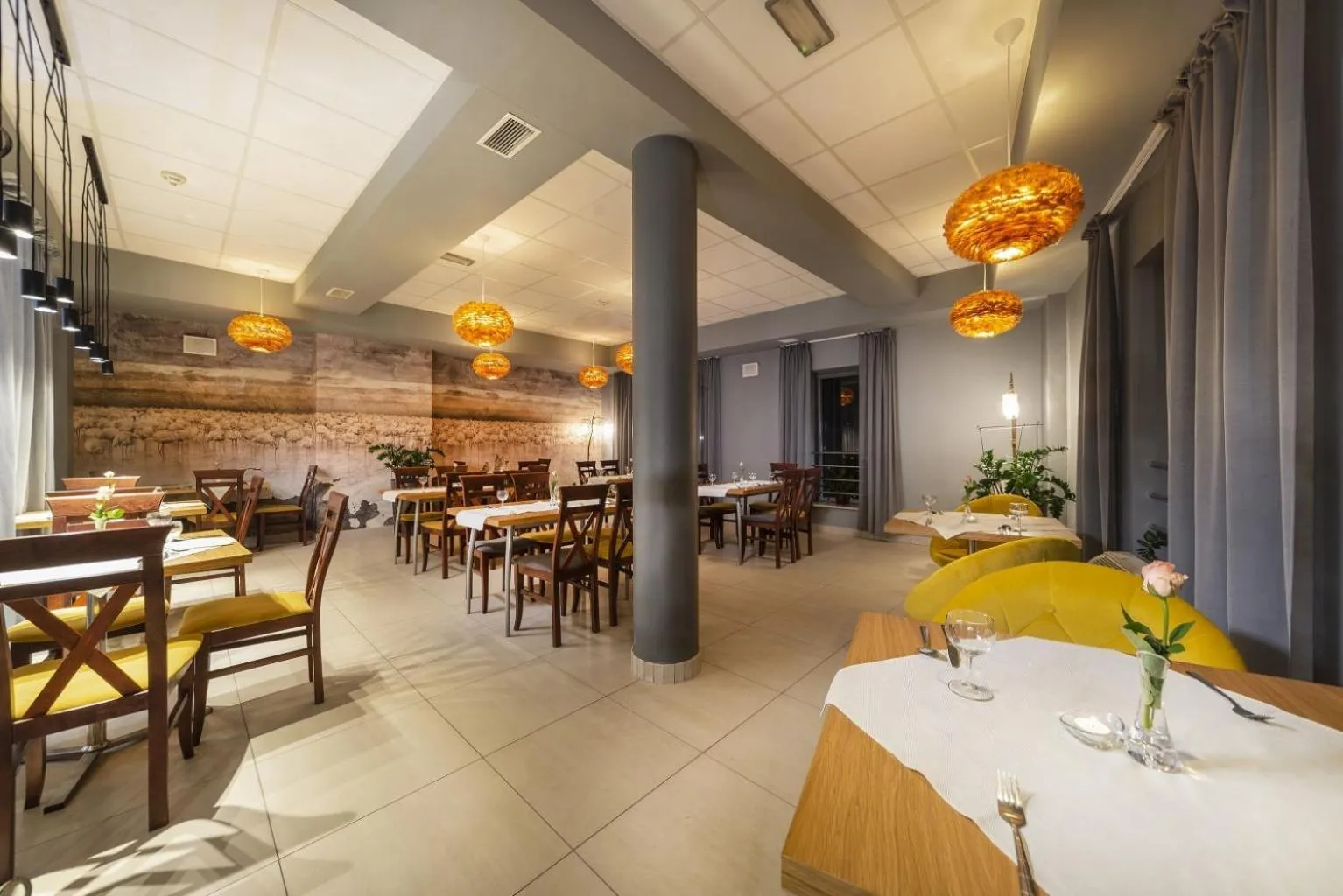 Restaurant/places to eat in Hotel Dal Kielce