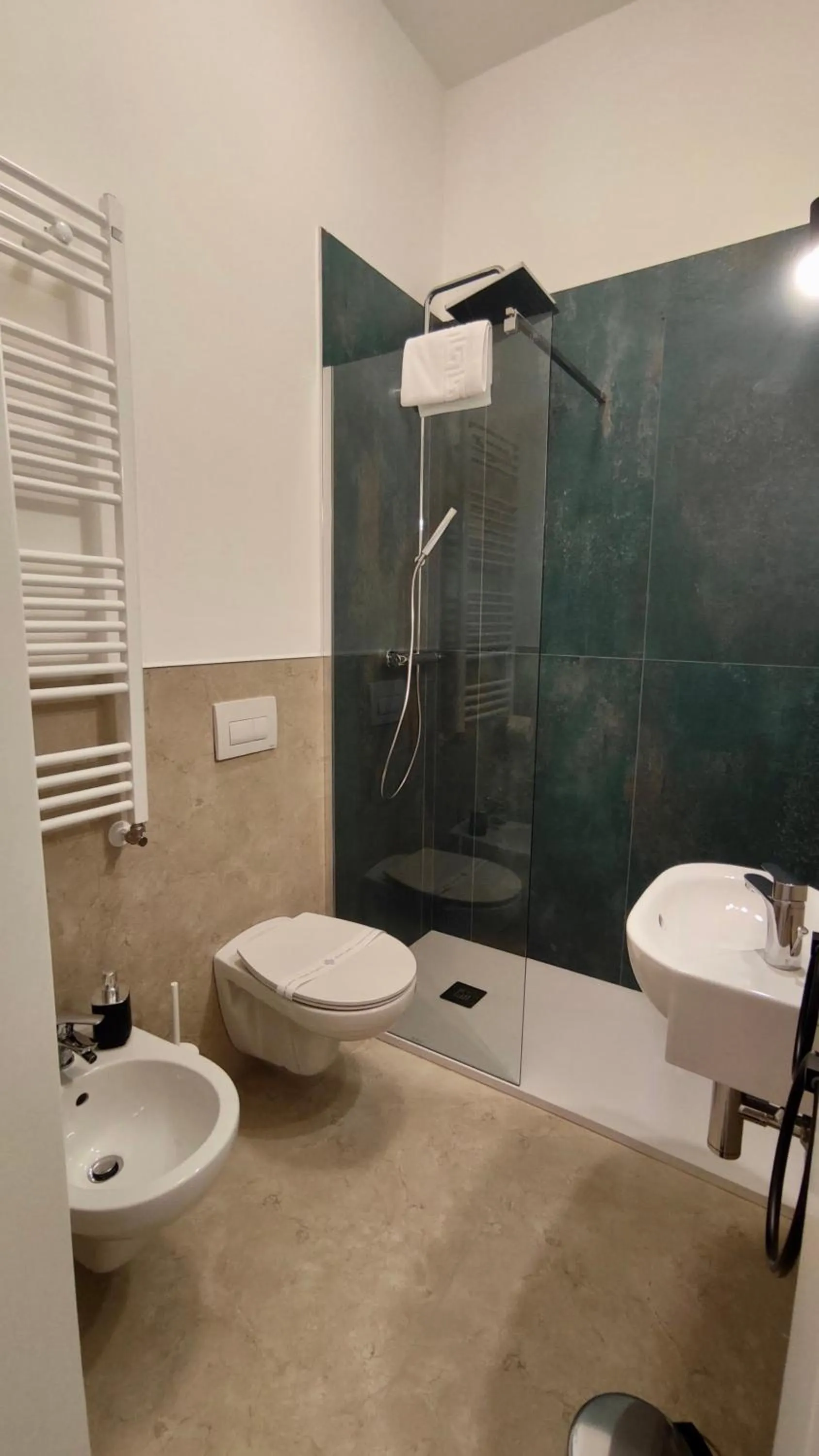 Shower in Il Re degli Scalzi