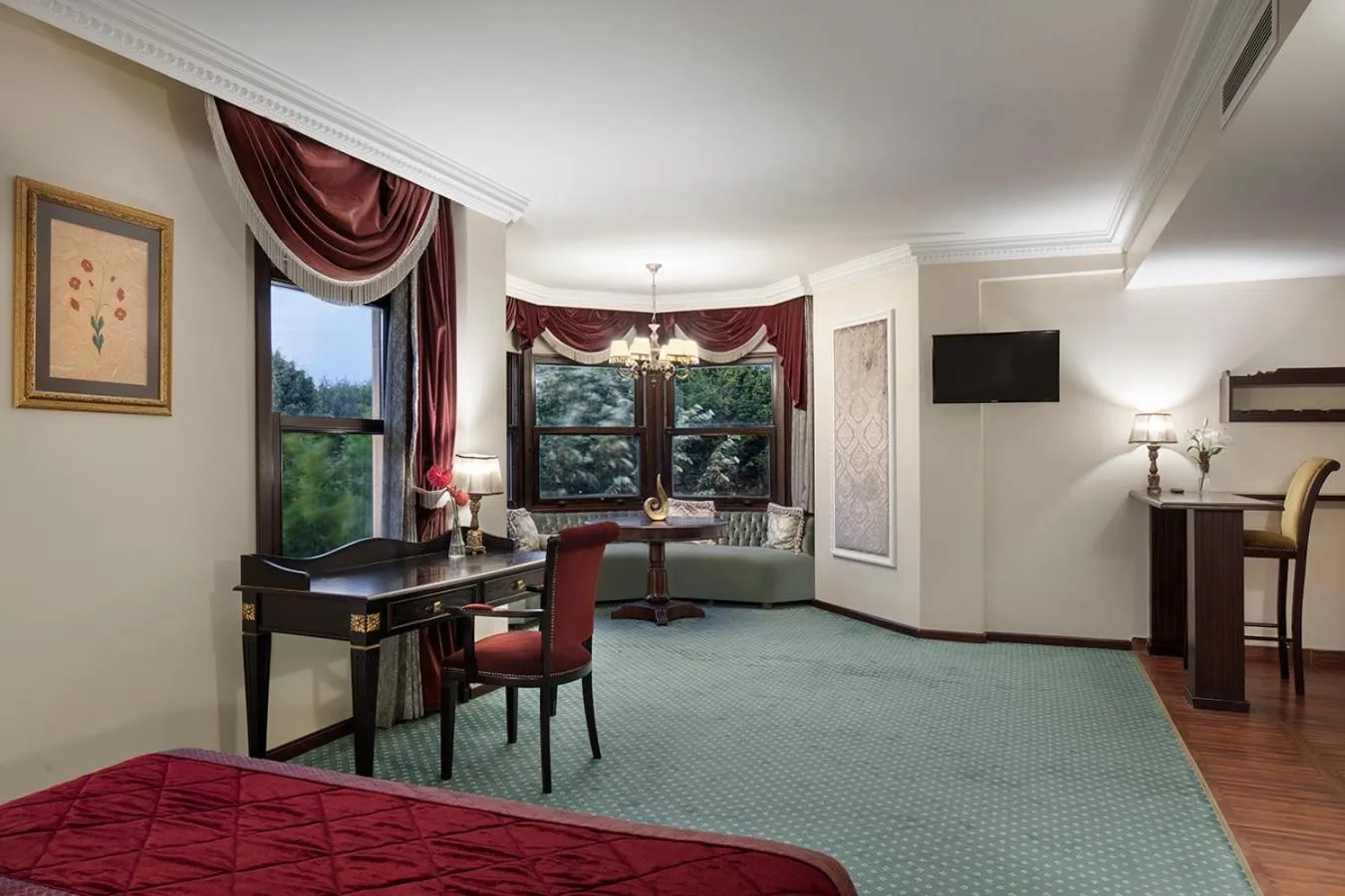 Seating area in Chatto Hotel