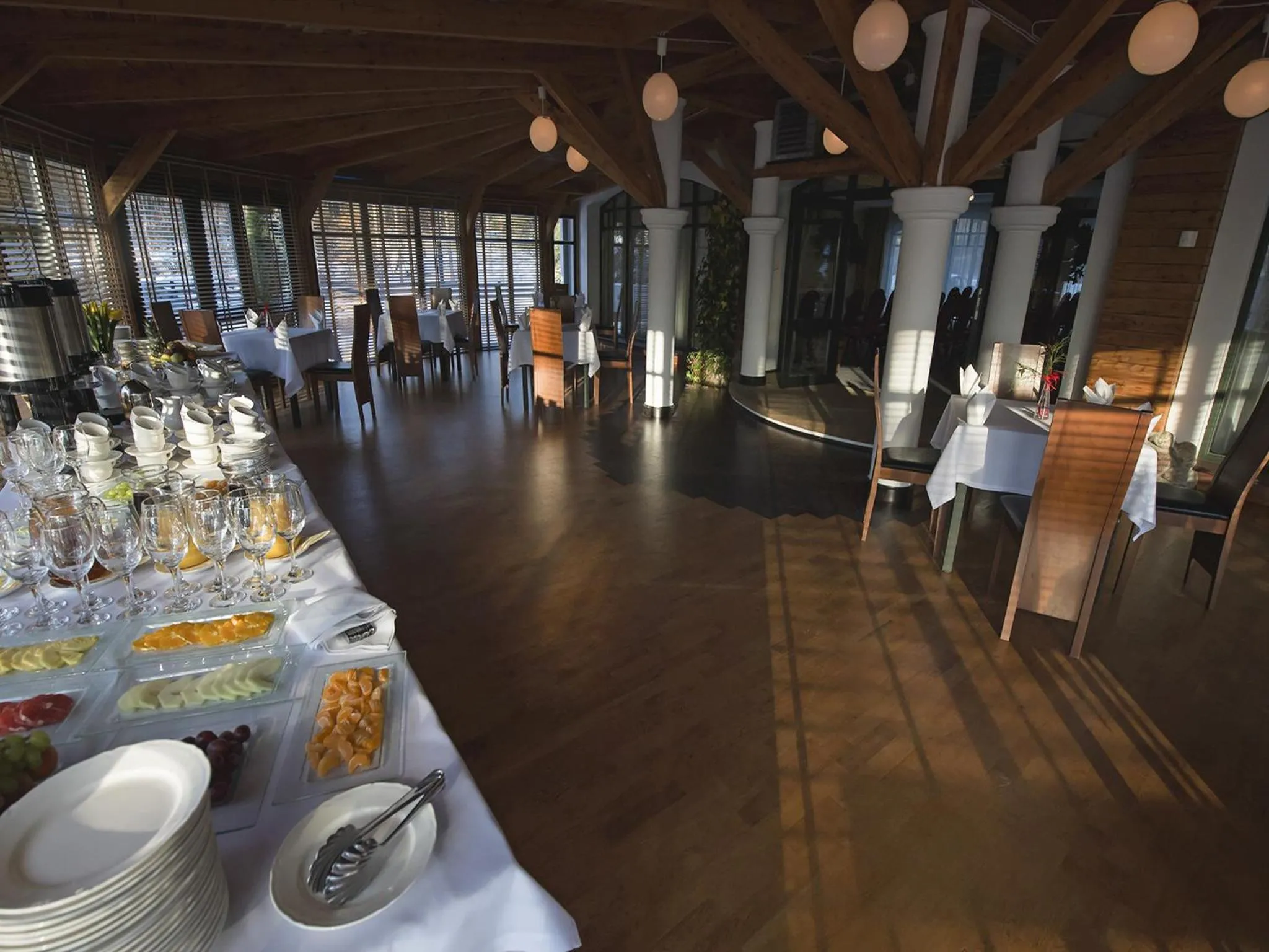 Restaurant/places to eat in Warmia Park