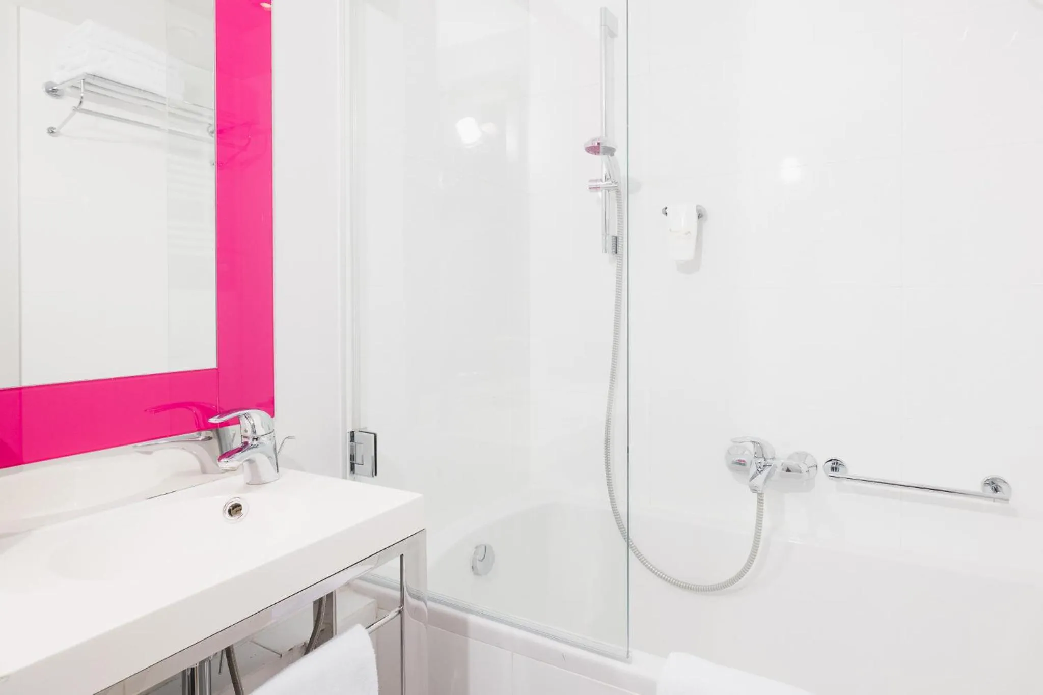 Bathroom in METROPOL Hotel Katowice