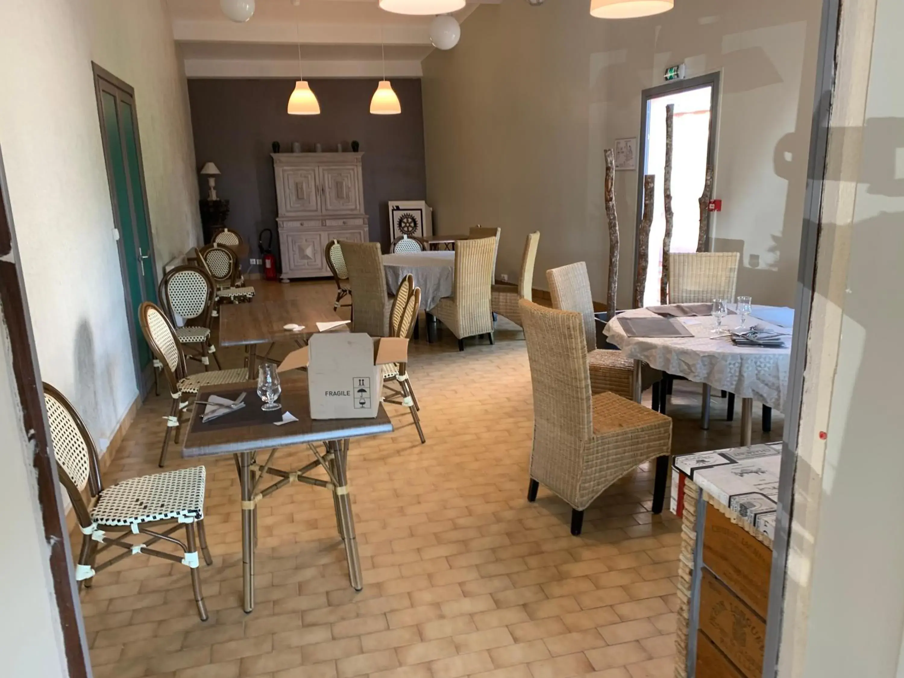 Restaurant/places to eat in LOGIS HOTELS - Hôtel et Restaurant L'Océana Restaurant/places to eat in LOGIS HOTELS - Hôtel et Restaurant L'Océana