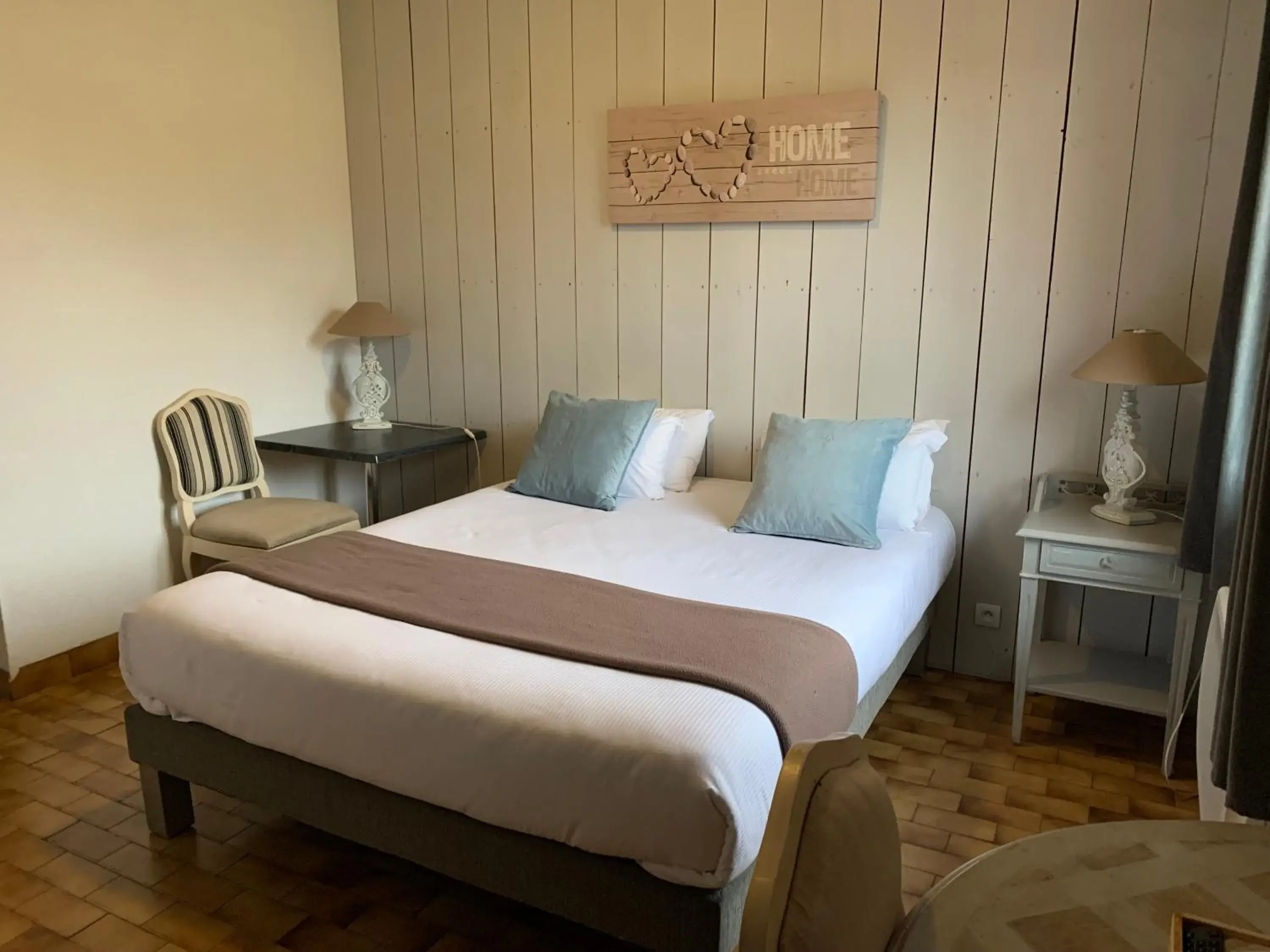 Double Room in LOGIS HOTELS - Hôtel et Restaurant L'Océana Double Room in LOGIS HOTELS - Hôtel et Restaurant L'Océana