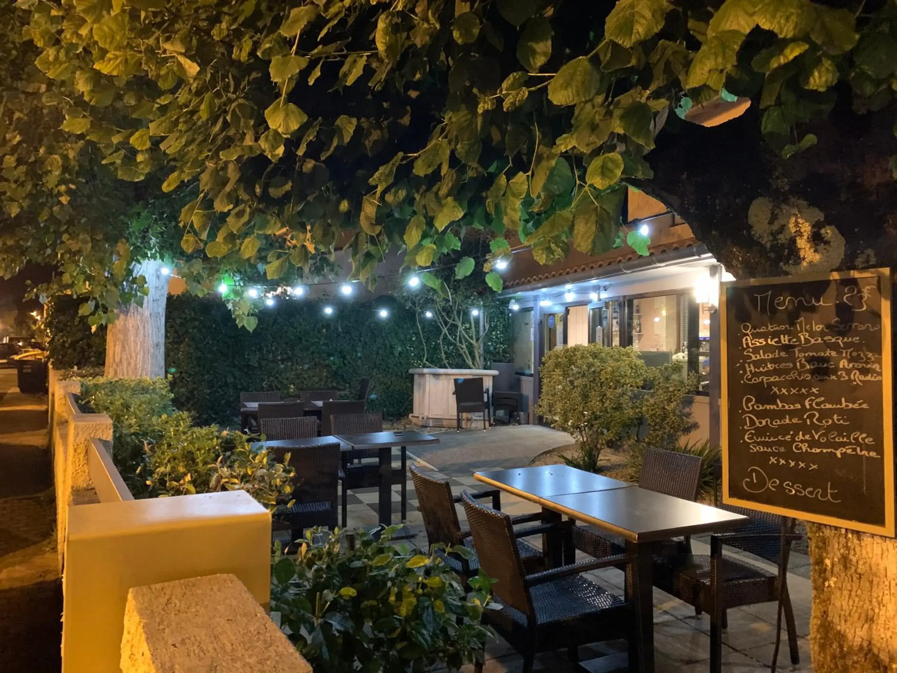 Restaurant/places to eat in LOGIS HOTELS - Hôtel et Restaurant L'Océana Restaurant/places to eat in LOGIS HOTELS - Hôtel et Restaurant L'Océana