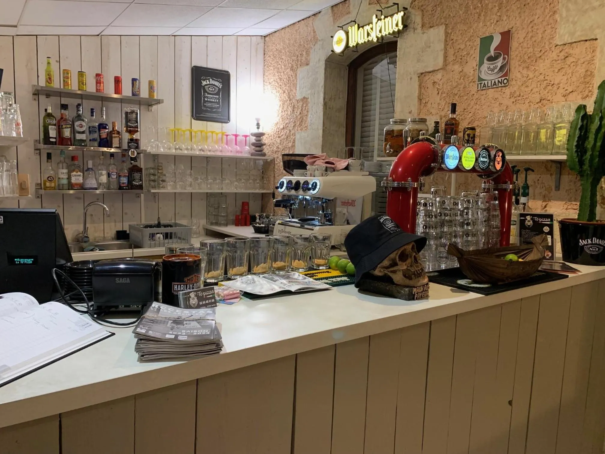 Restaurant/places to eat in LOGIS HOTELS - Hôtel et Restaurant L'Océana