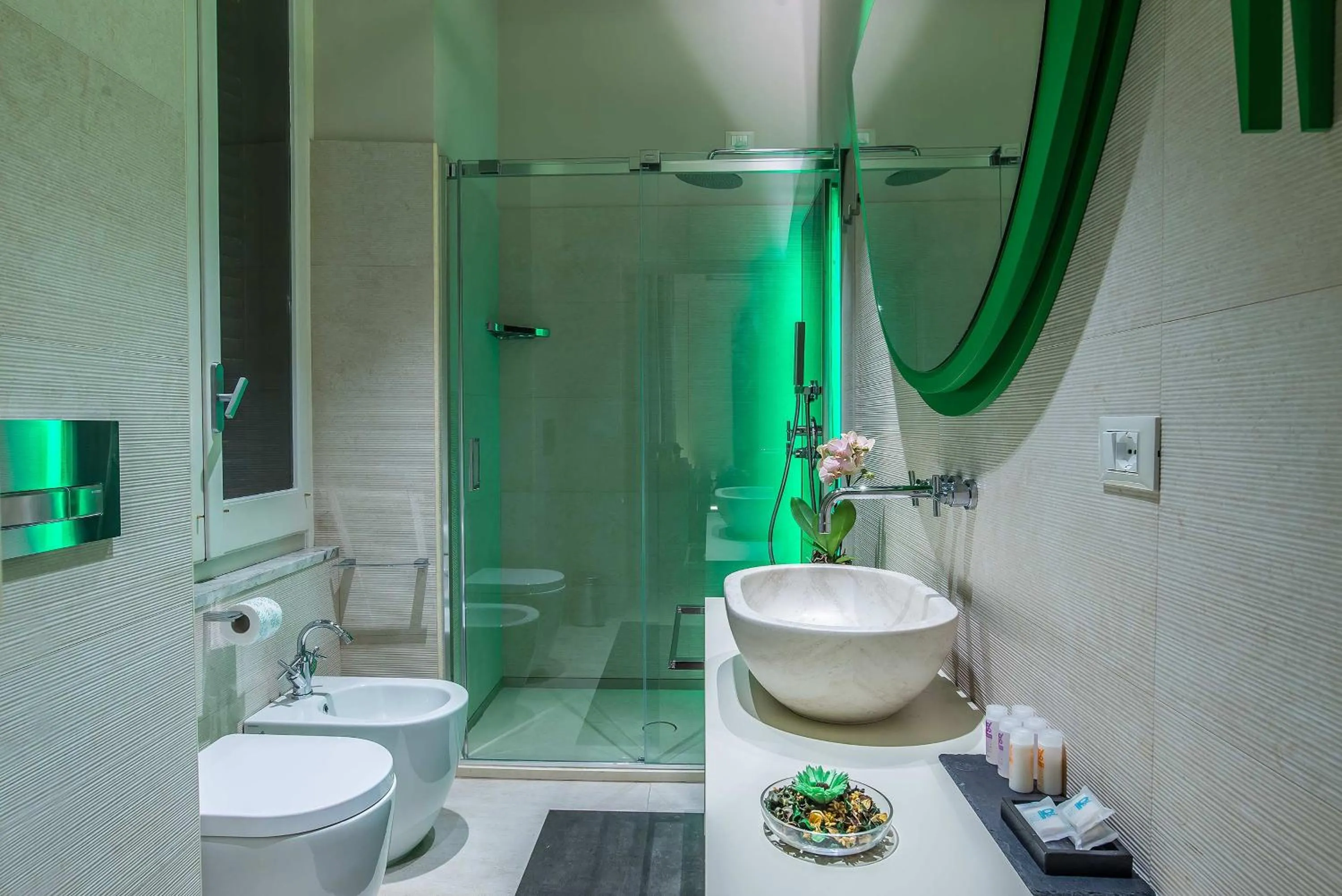 Shower in Via Veneto Prestige Rooms