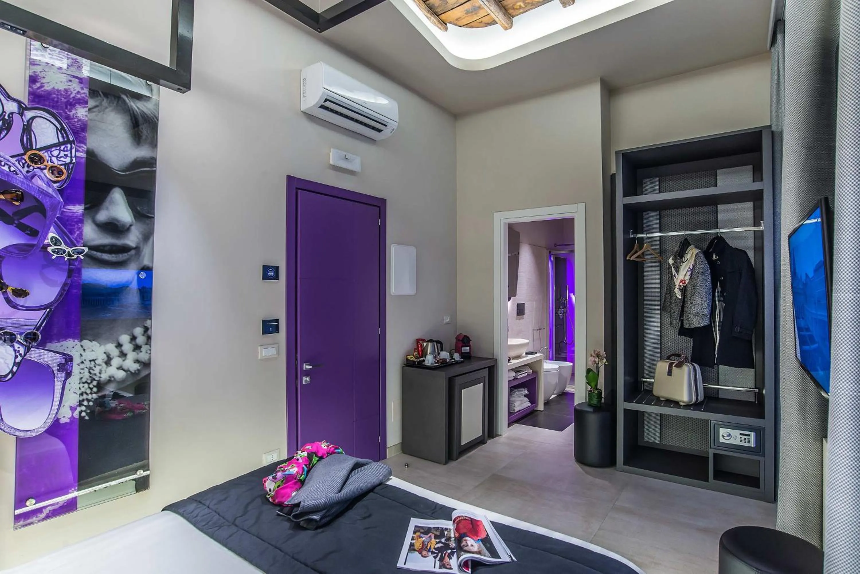 Toilet in Via Veneto Prestige Rooms