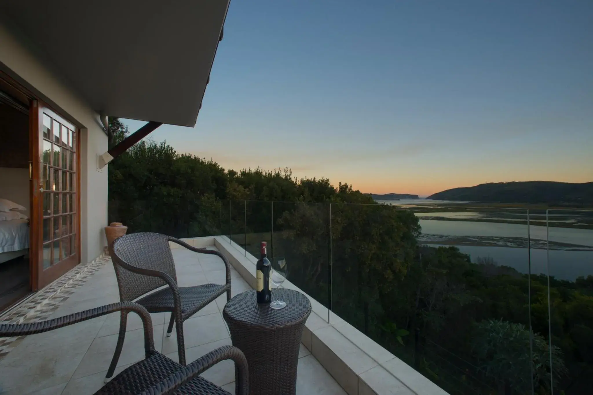 Executive Suite in Kanonkop House Executive Suite in Kanonkop House