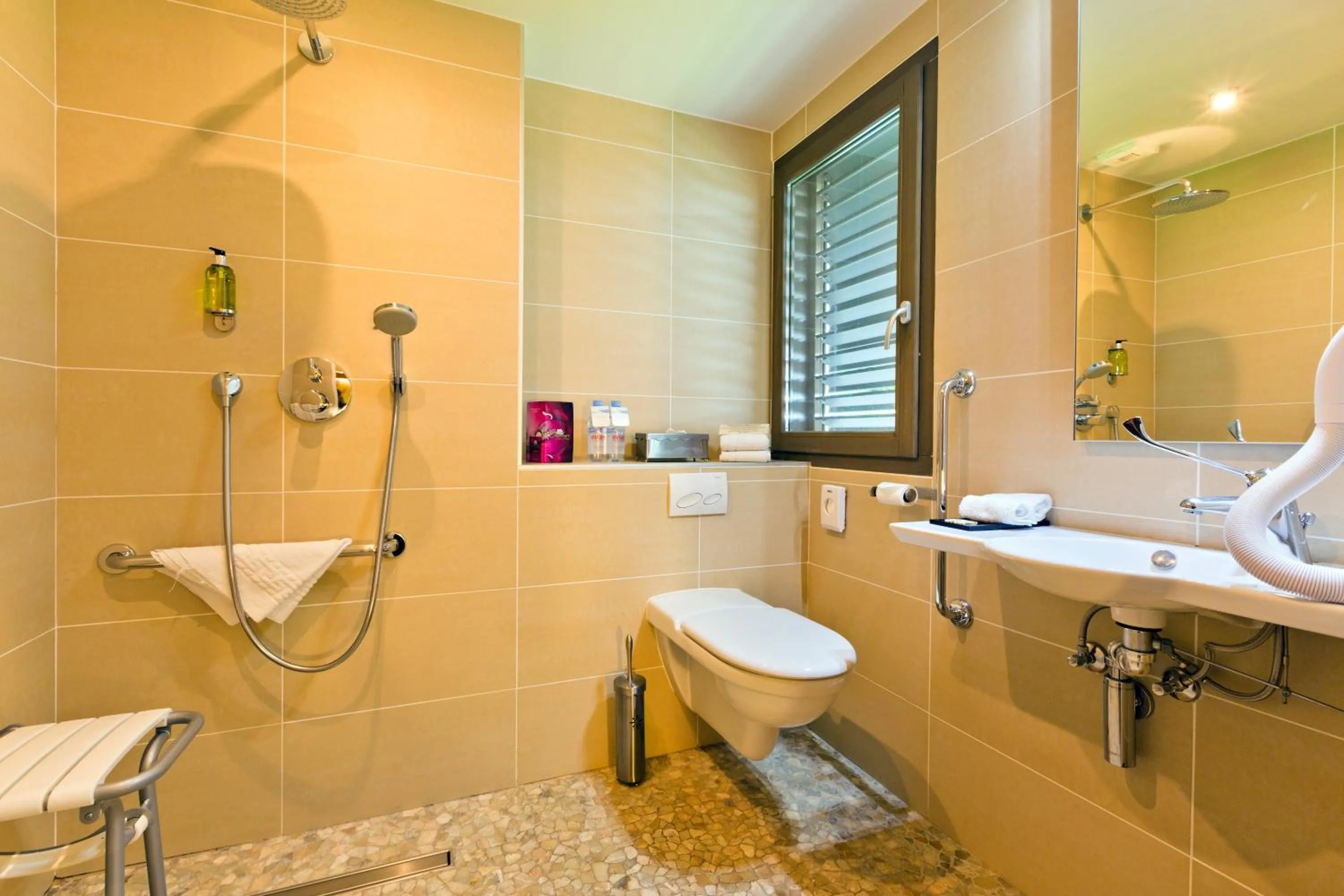 Bathroom in La Croix de Savoie & Spa