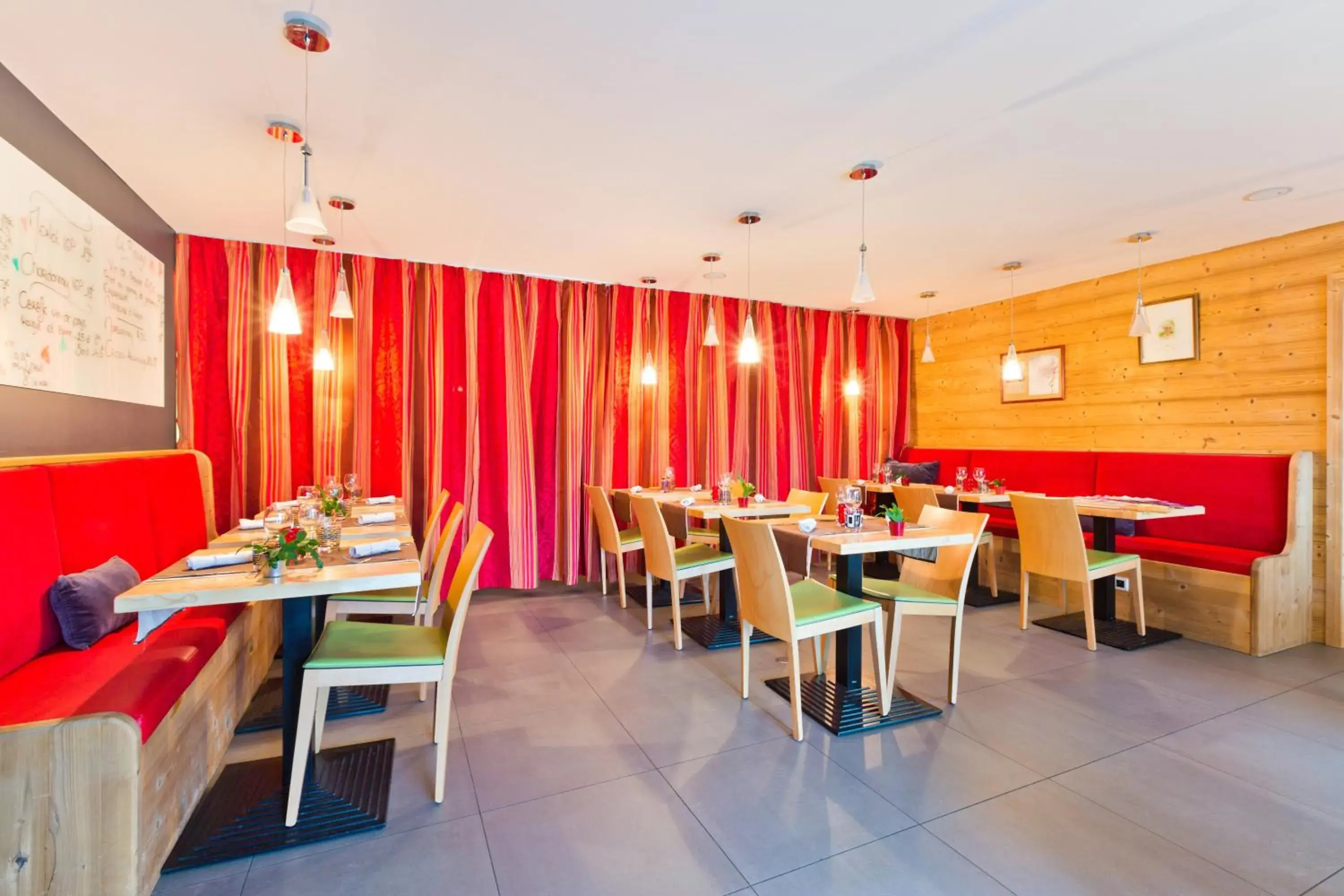 Restaurant/places to eat in La Croix de Savoie & Spa Restaurant/places to eat in La Croix de Savoie & Spa