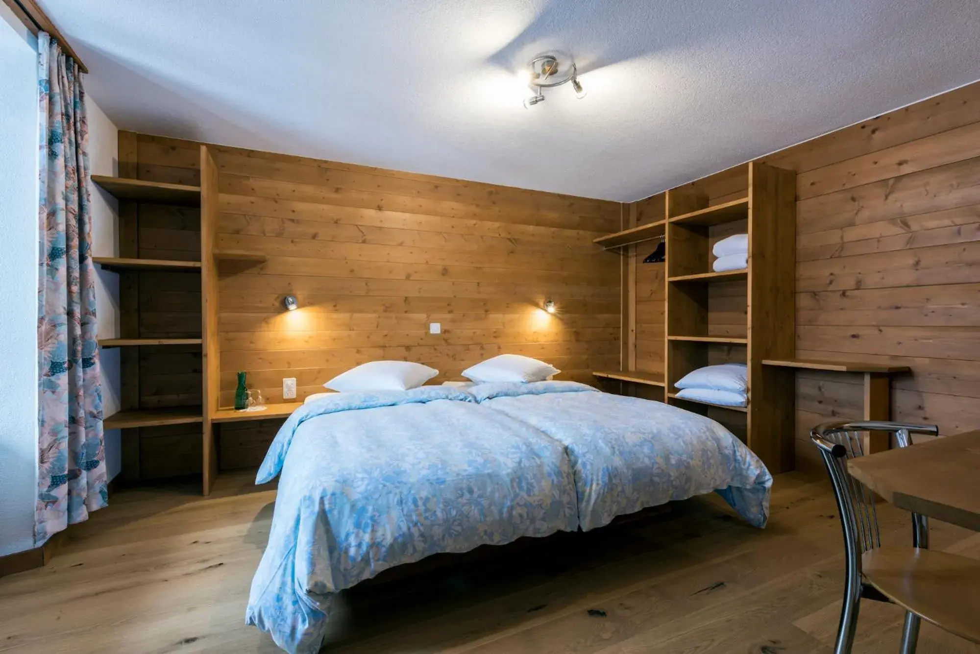 Twin Room - single occupancy in La Vallée Hôtel &Spa Twin Room - single occupancy in La Vallée Hôtel &Spa