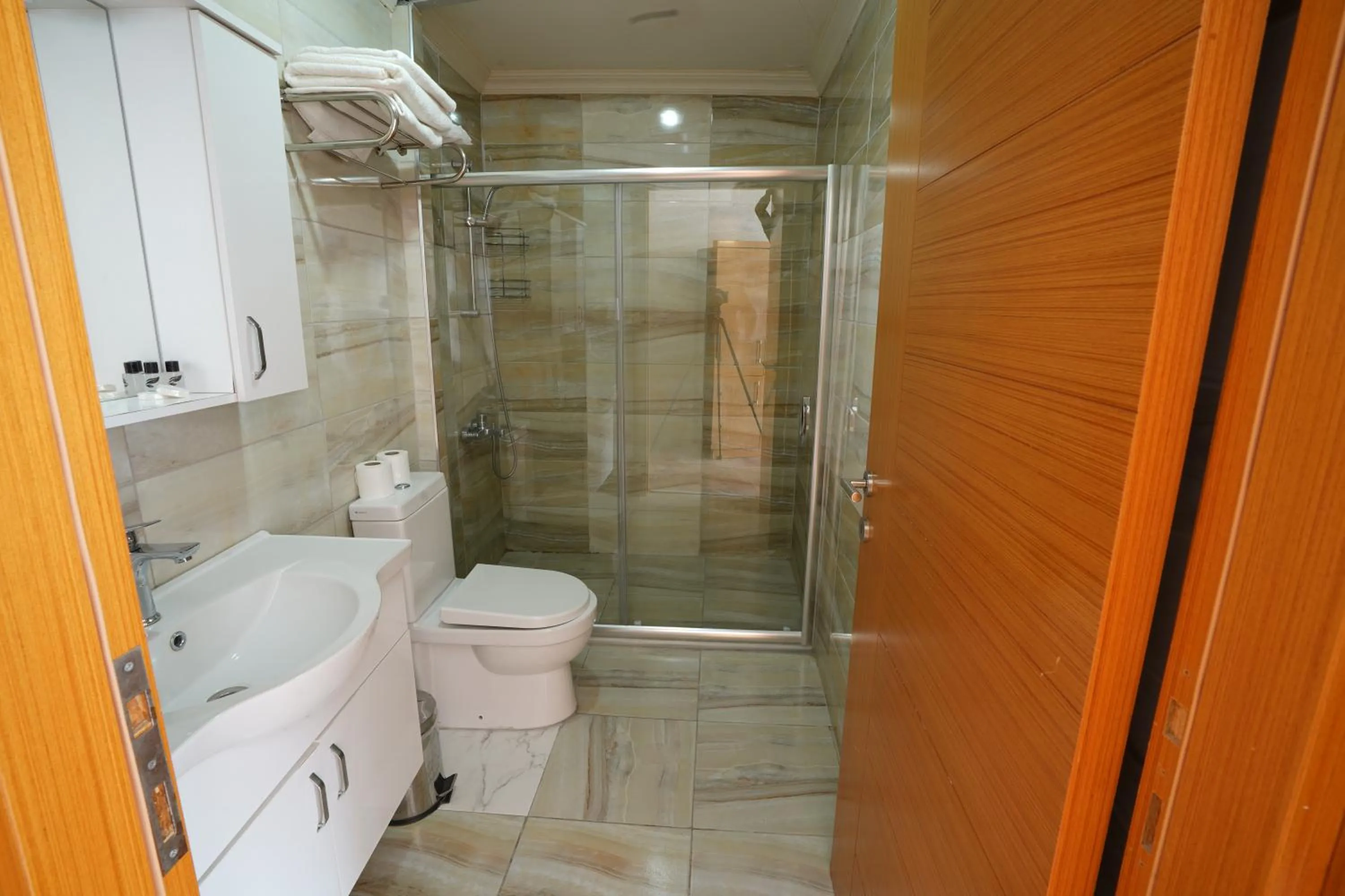 Shower in İSTA Golden Palace Hotel
