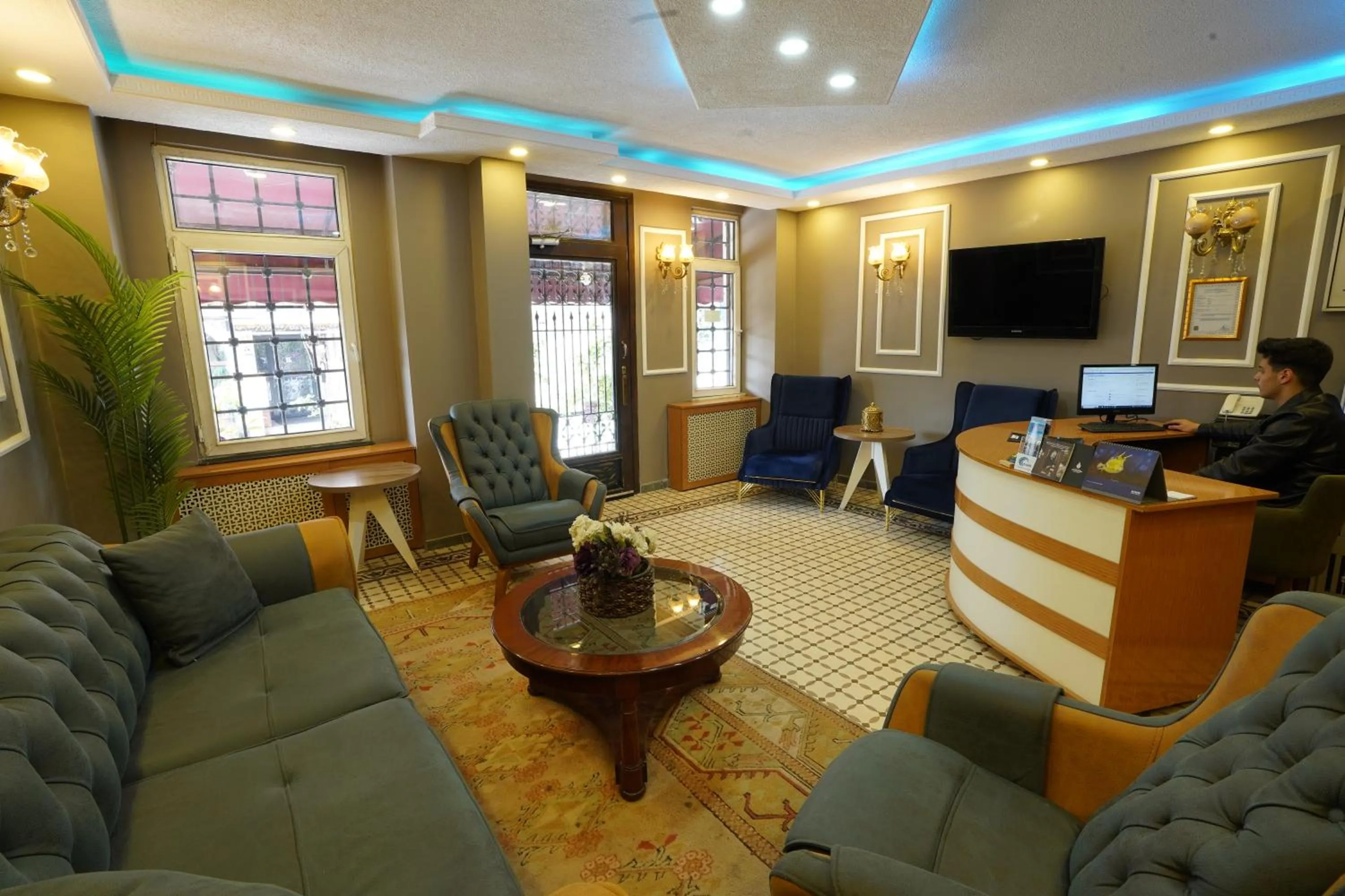 TV and multimedia in İSTA Golden Palace Hotel