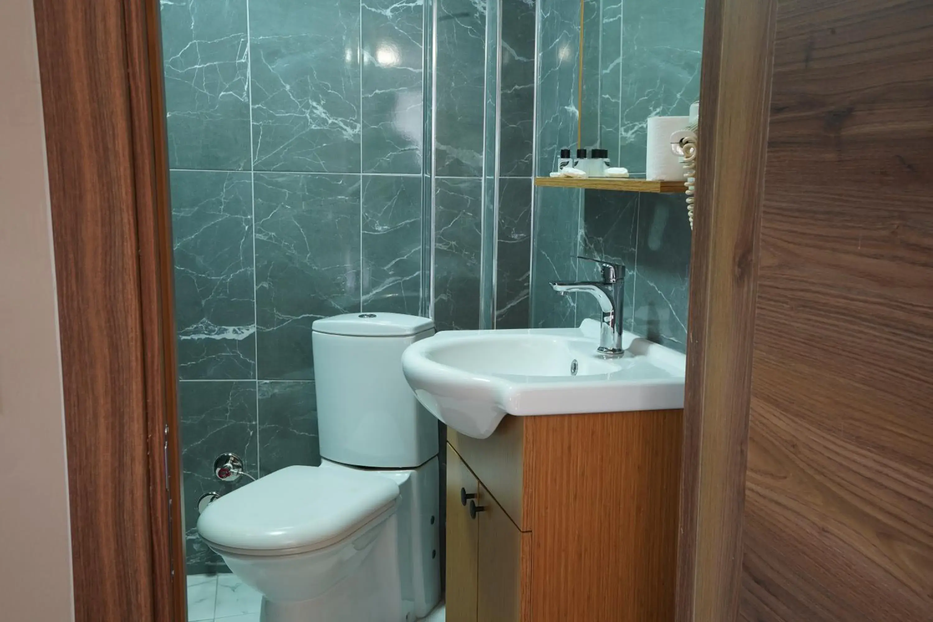 Triple Room with Sea View in İSTA Golden Palace Hotel Triple Room with Sea View in İSTA Golden Palace Hotel