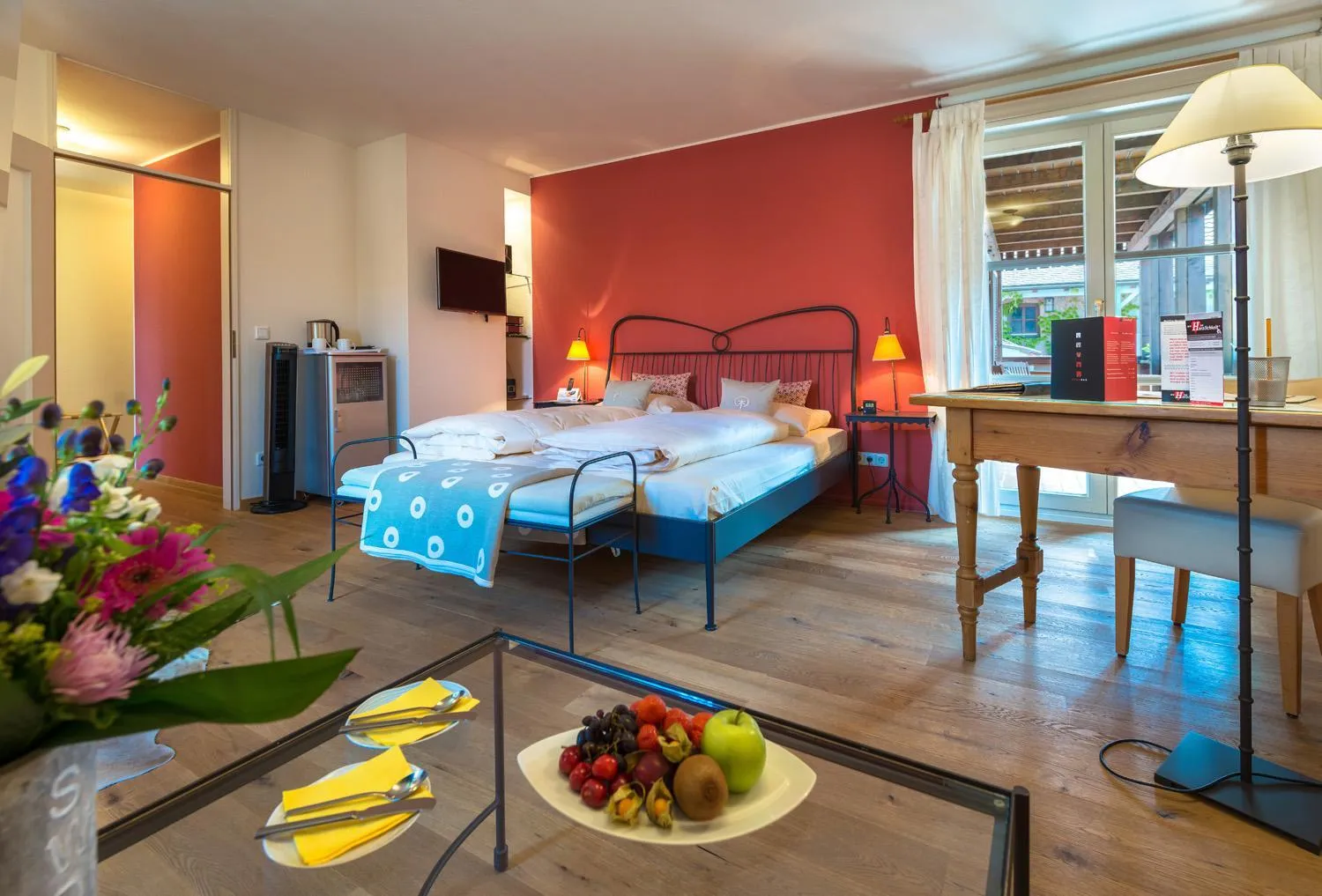 Photo of the whole room, Bed in Hotel Schindlerhof