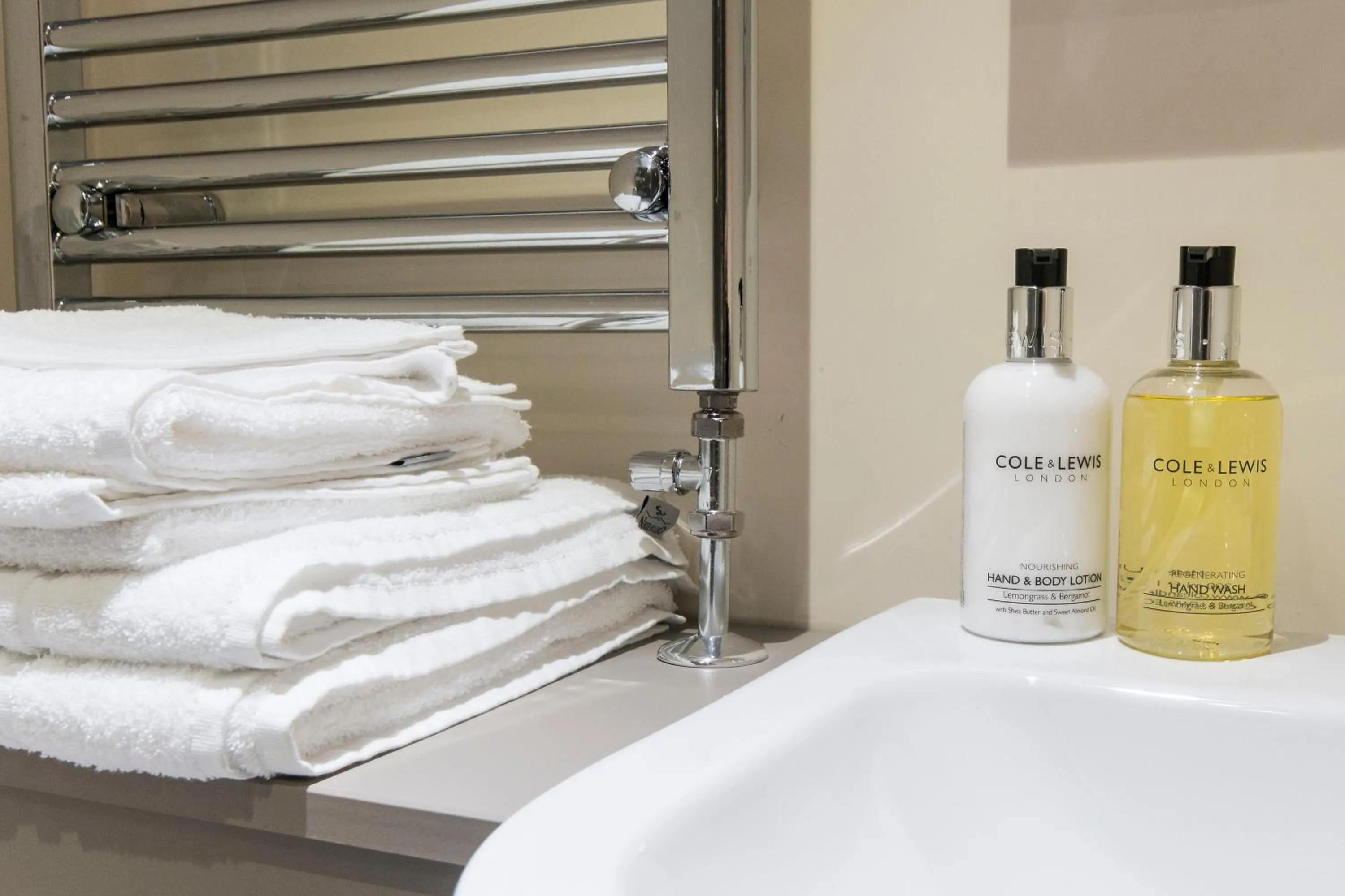 Bathroom in Stanley Lodge Farmhouse