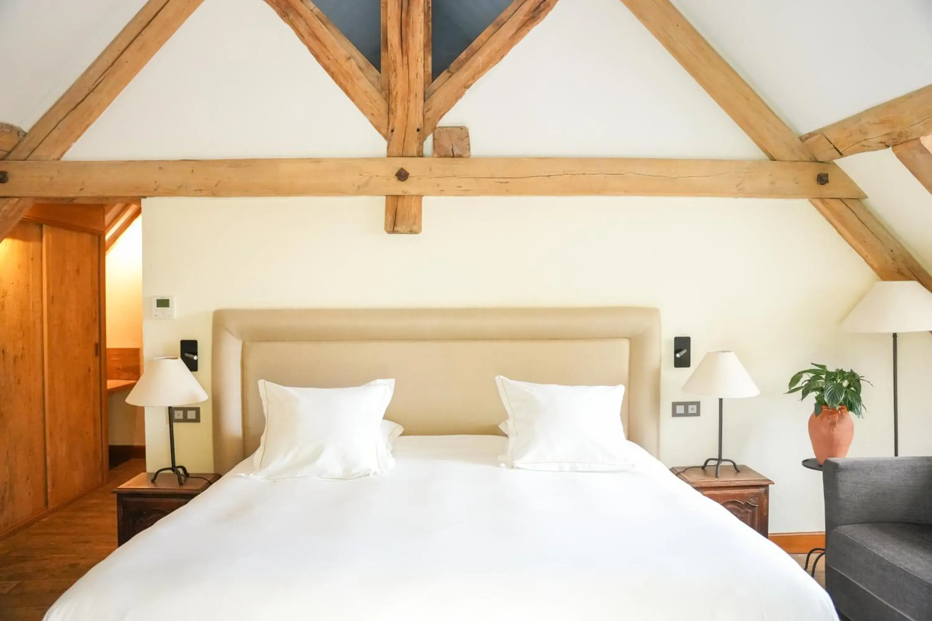 Prestige Double Room in Hostellerie De Levernois Prestige Double Room in Hostellerie De Levernois