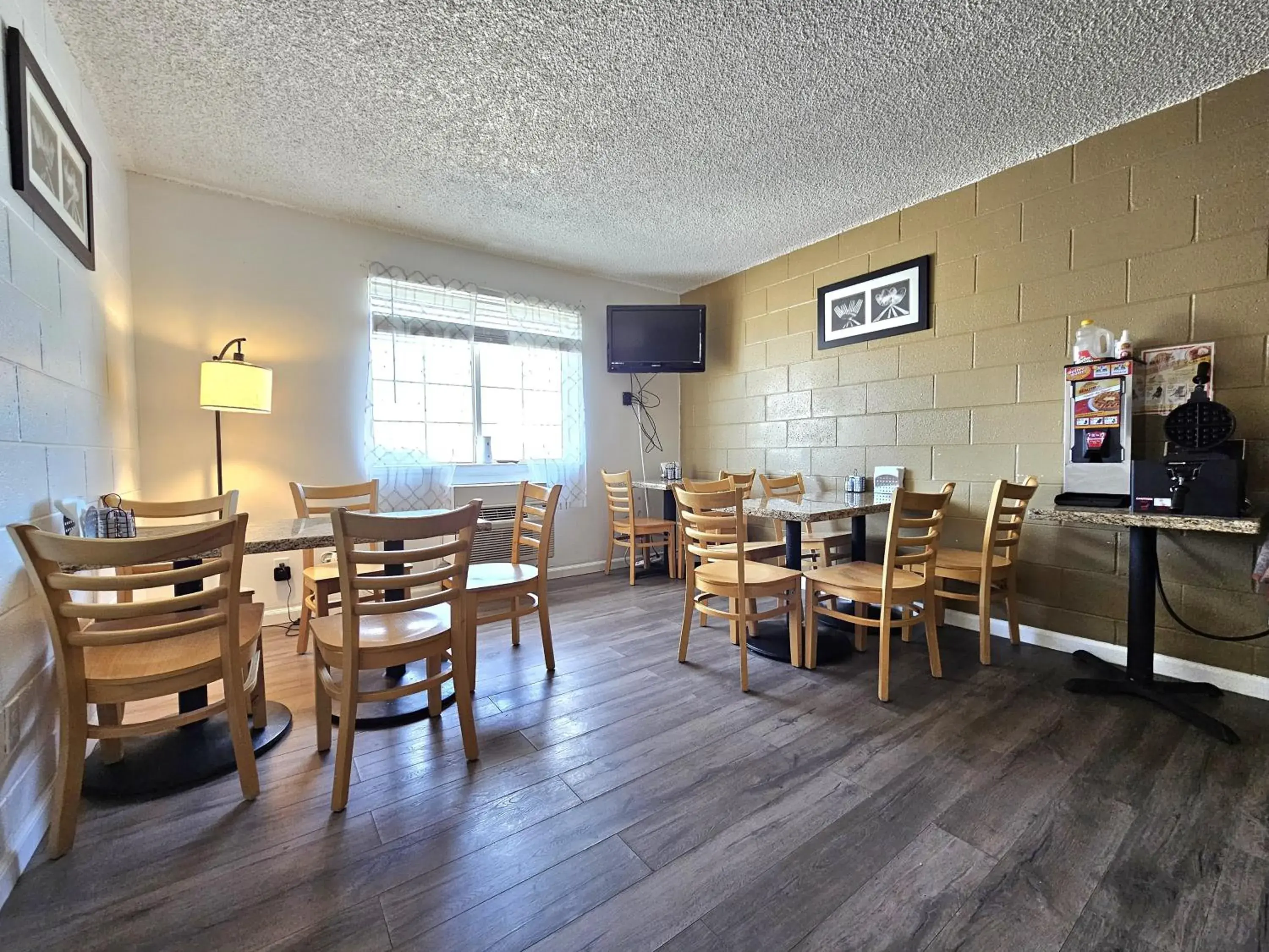 Breakfast, Restaurant/Places to Eat in 1st Choice Inn Rawlins