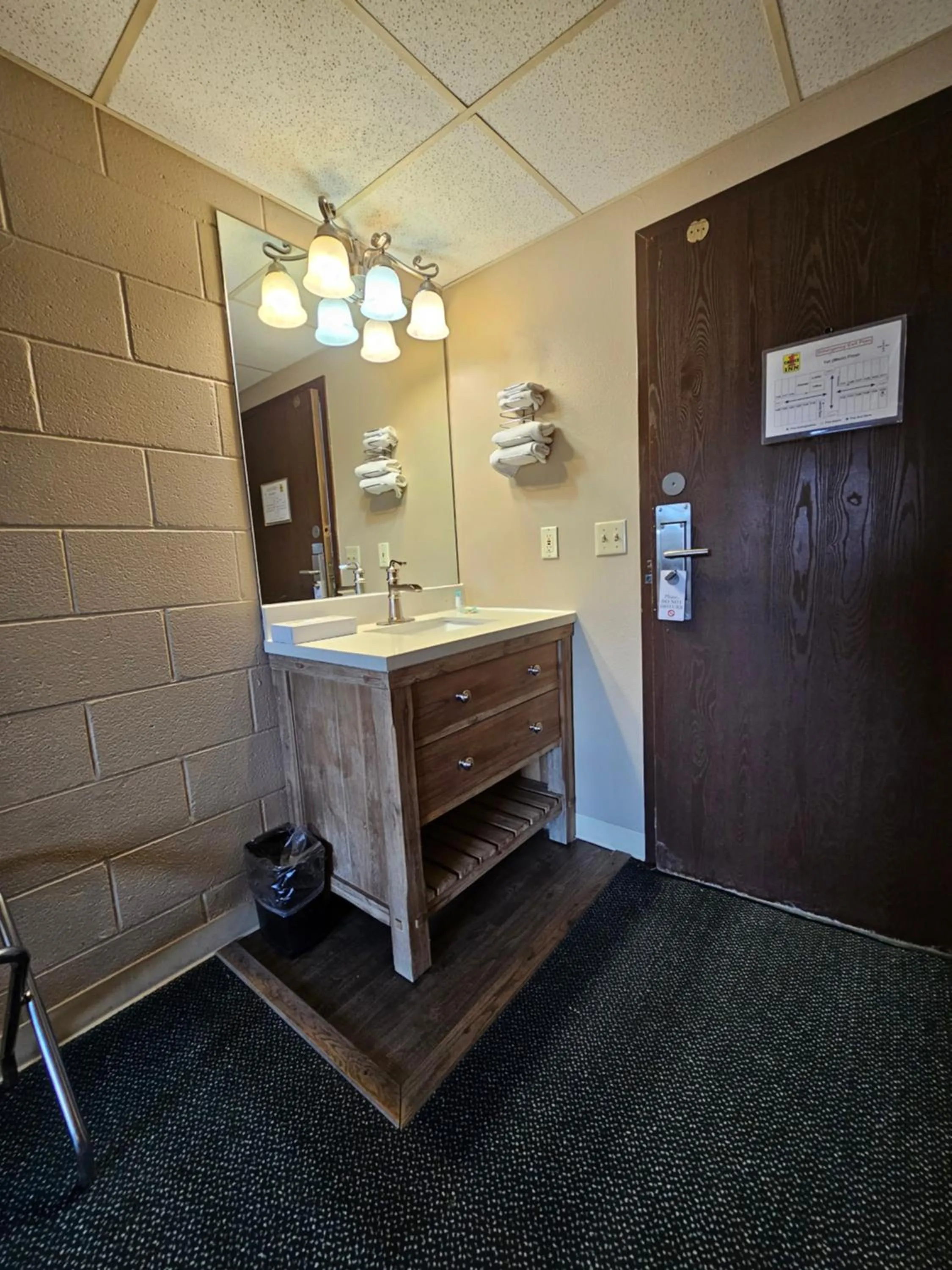 Bathroom in 1st Choice Inn of Rawlins