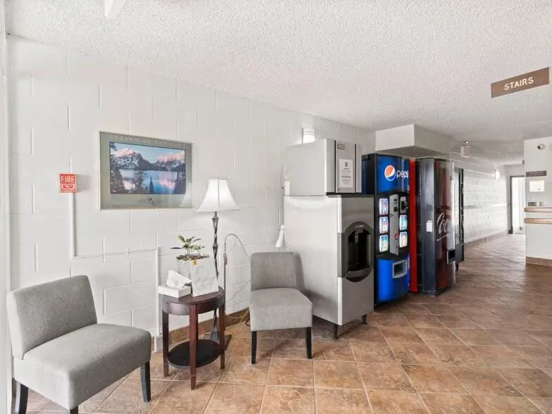 Lobby or reception in 1st Choice Inn of Rawlins