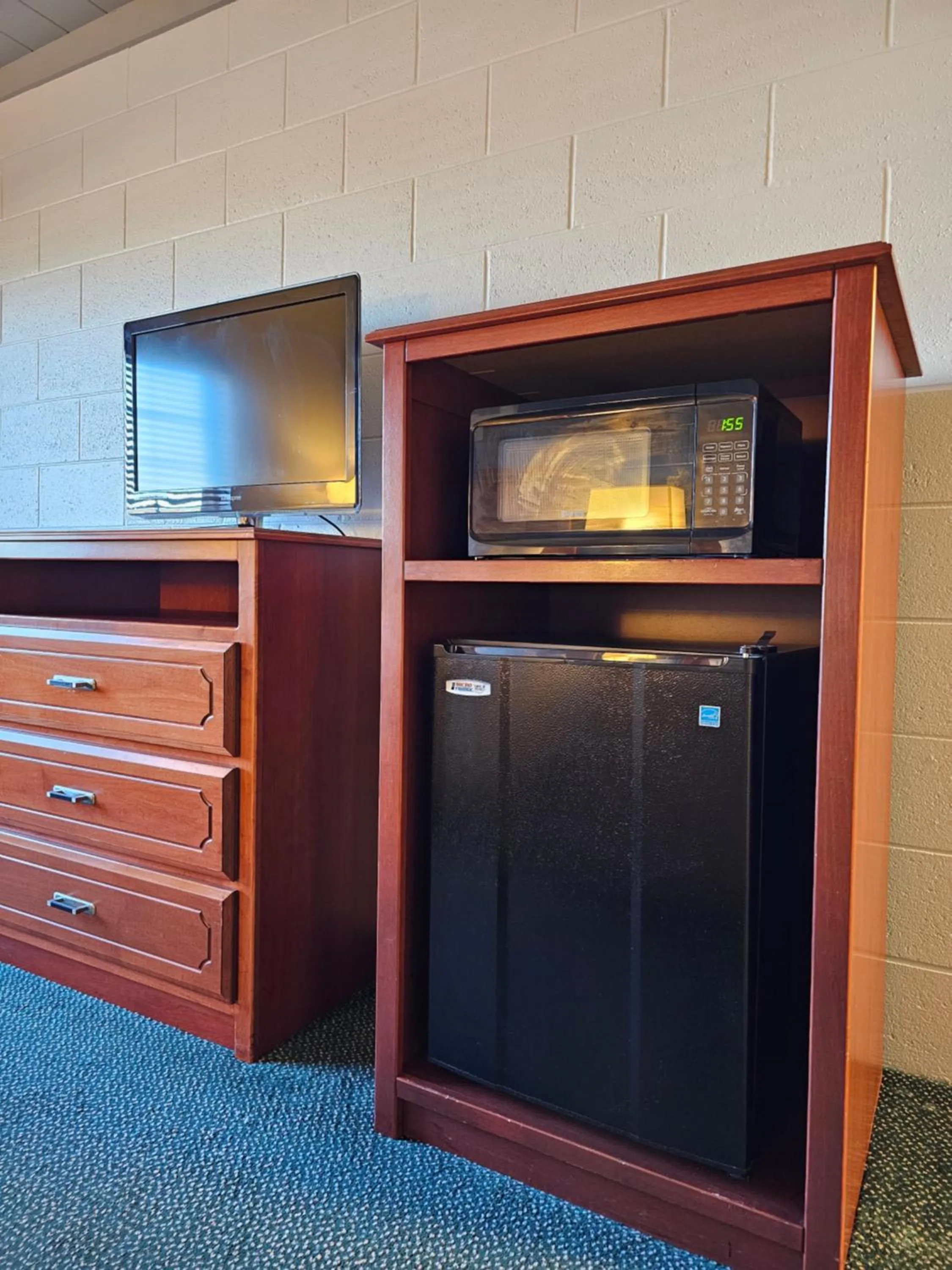 Bedroom in 1st Choice Inn of Rawlins