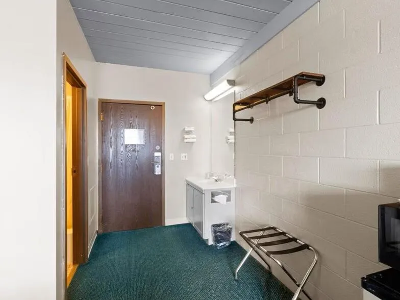 Bathroom in 1st Choice Inn of Rawlins