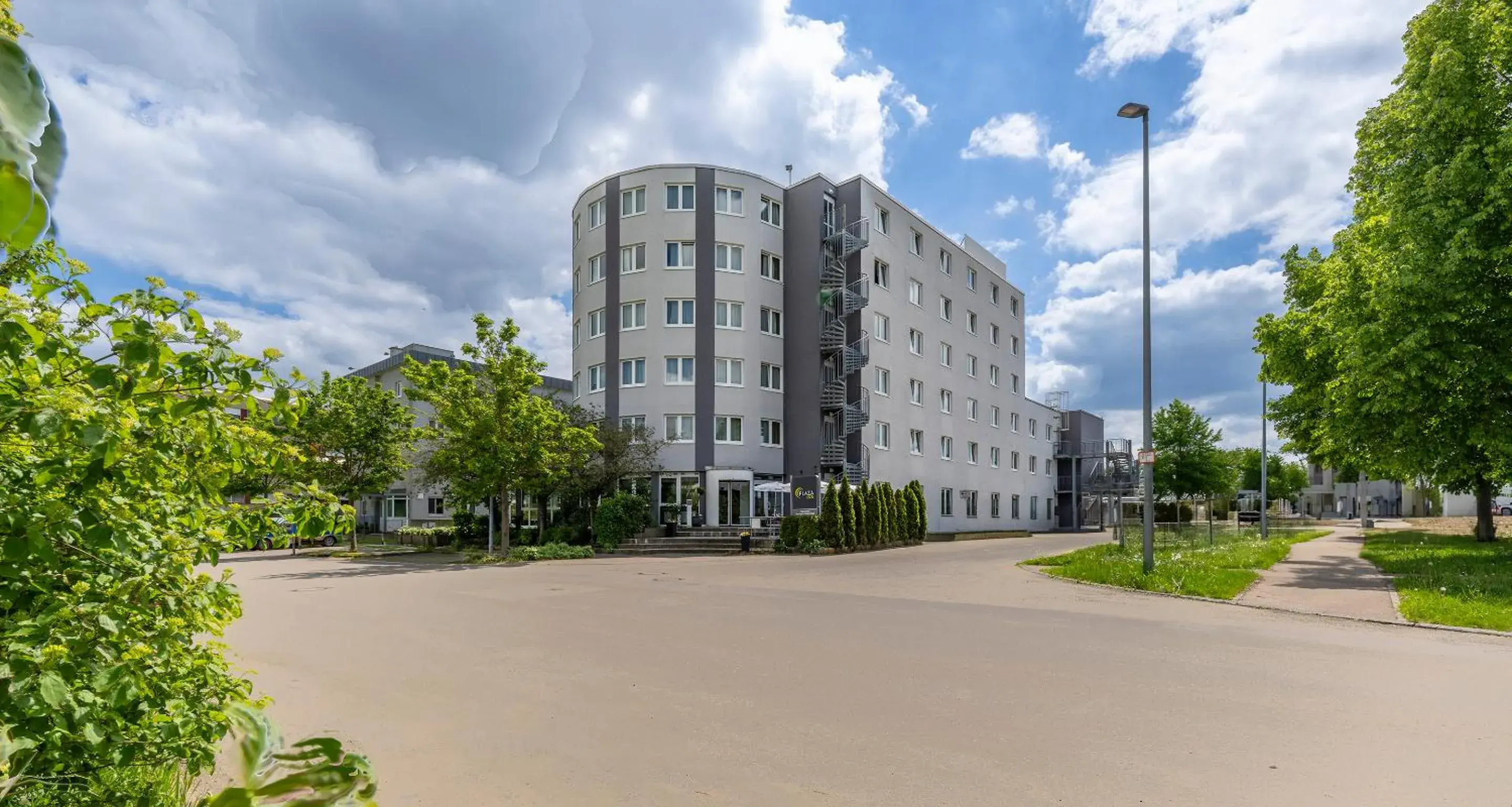 Property building in PLAZA INN Stuttgart-Filderstadt Property building in PLAZA INN Stuttgart-Filderstadt