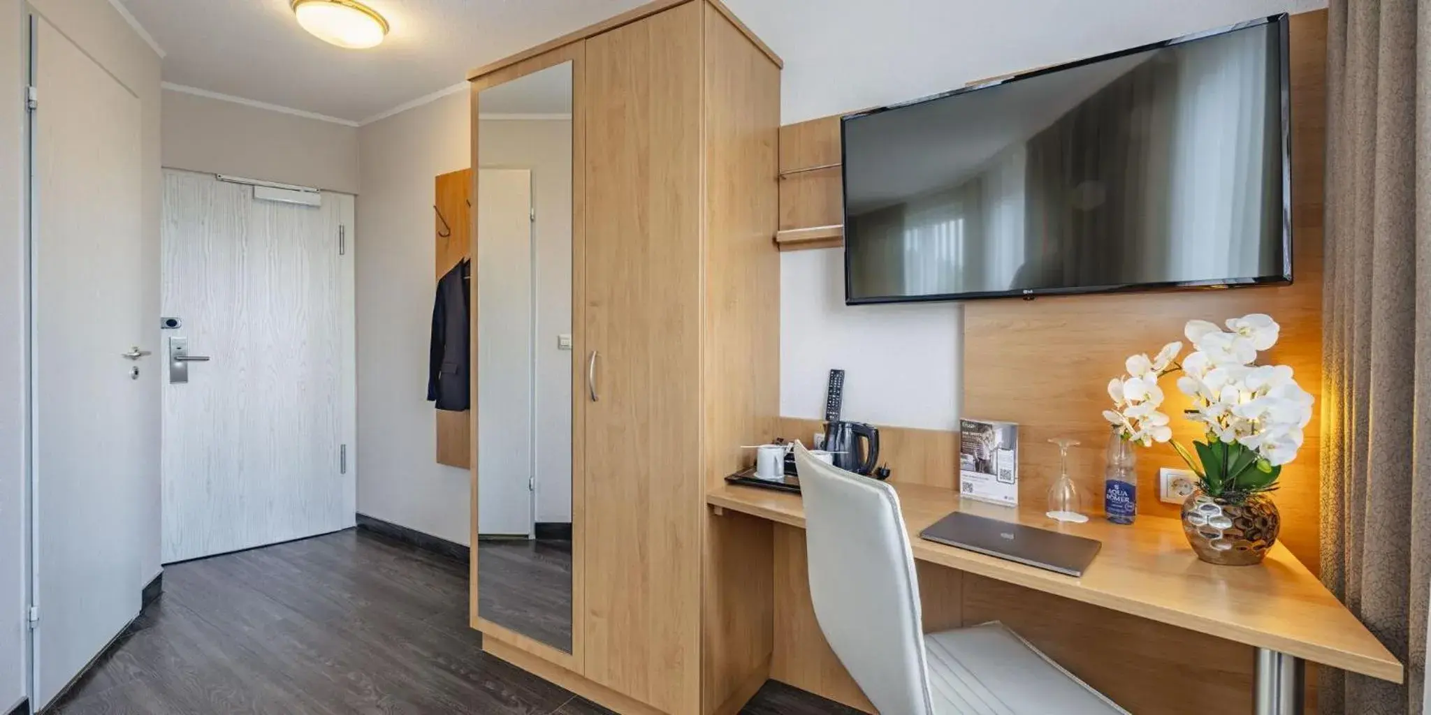 Photo of the whole room in PLAZA INN Stuttgart-Filderstadt Photo of the whole room in PLAZA INN Stuttgart-Filderstadt