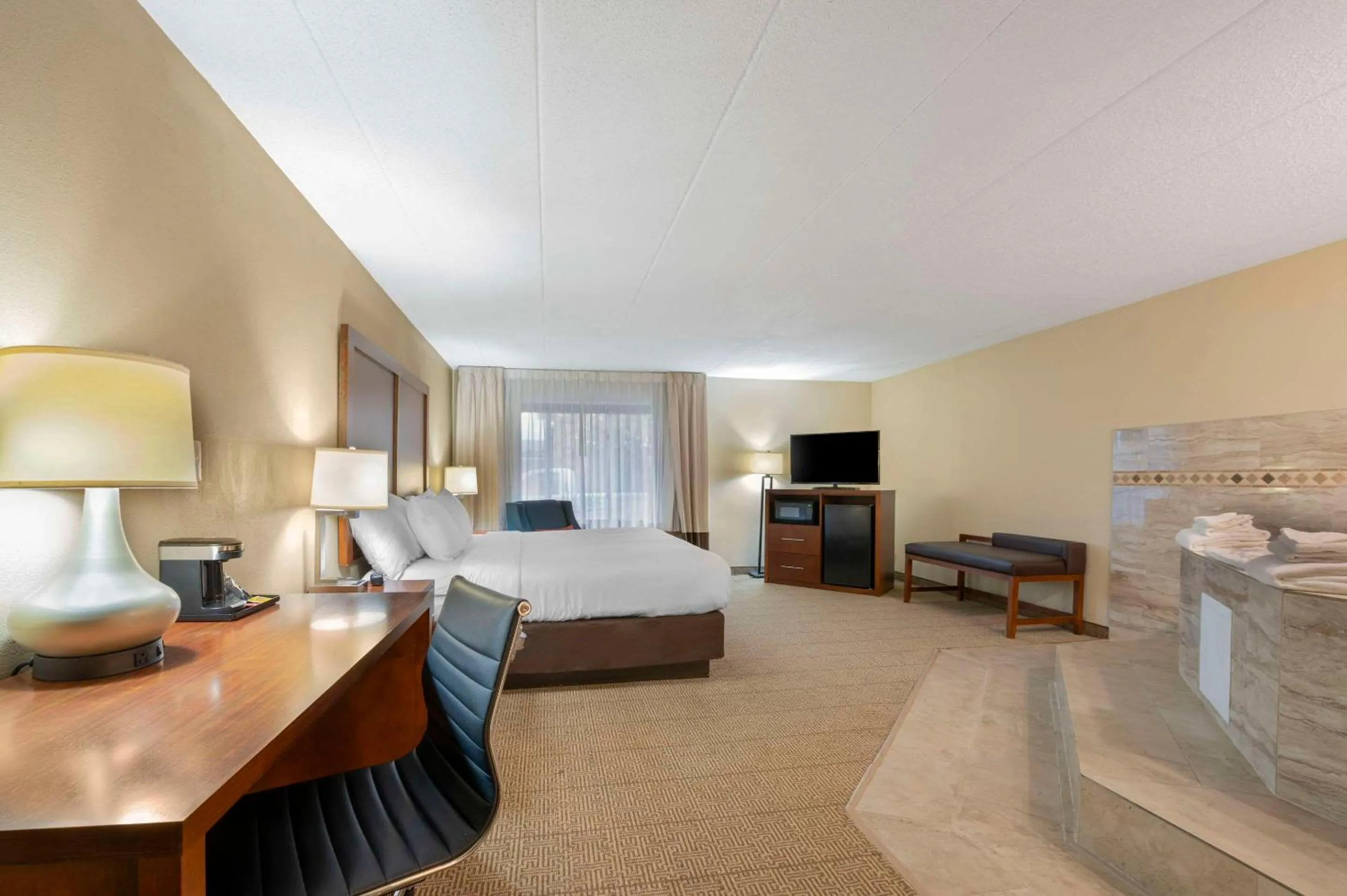 Bedroom, Bed in Comfort Inn & Suites Indianapolis Northwest - College Park