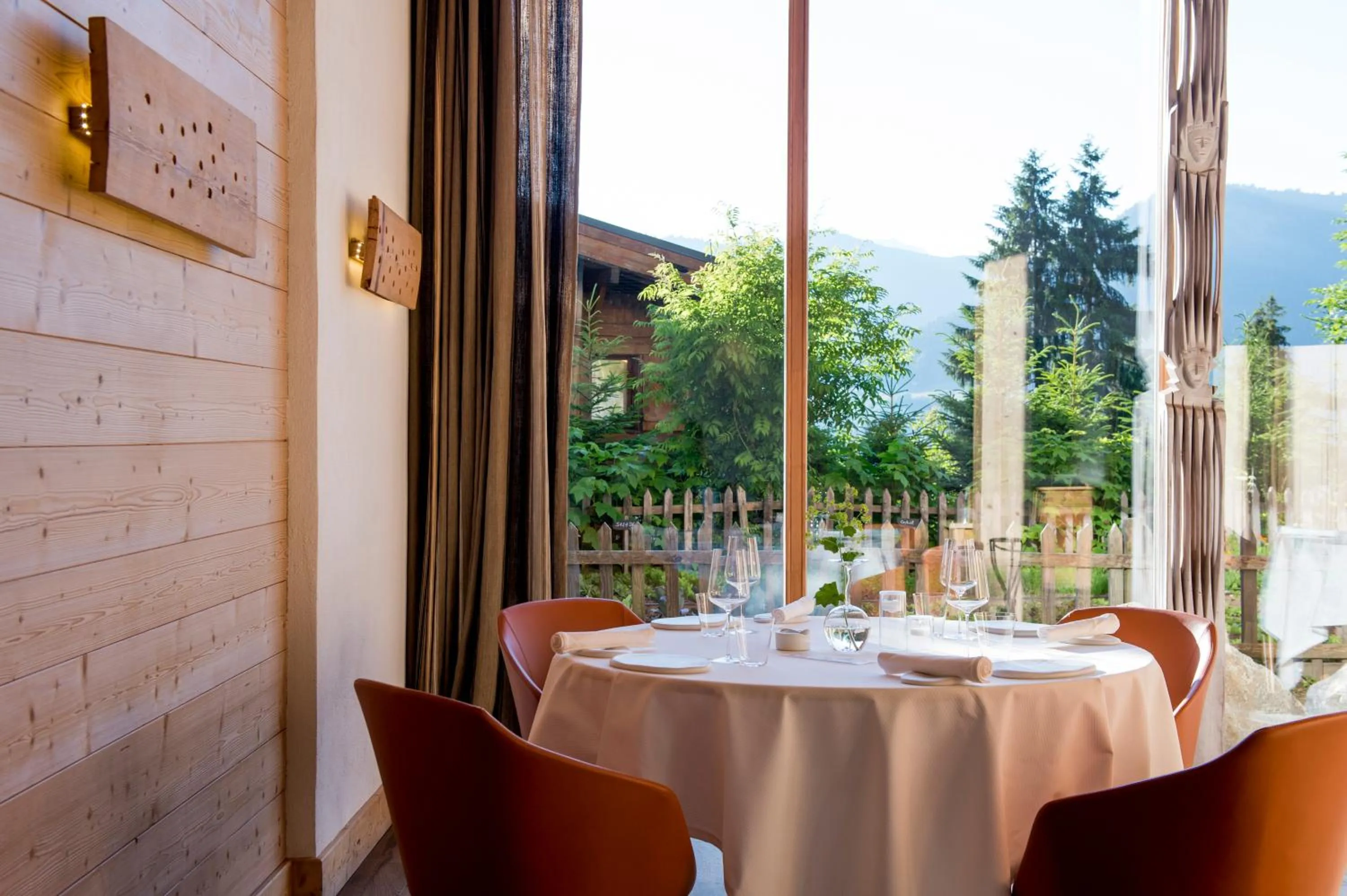 Restaurant/places to eat in Flocons de Sel - Relais & Chateaux