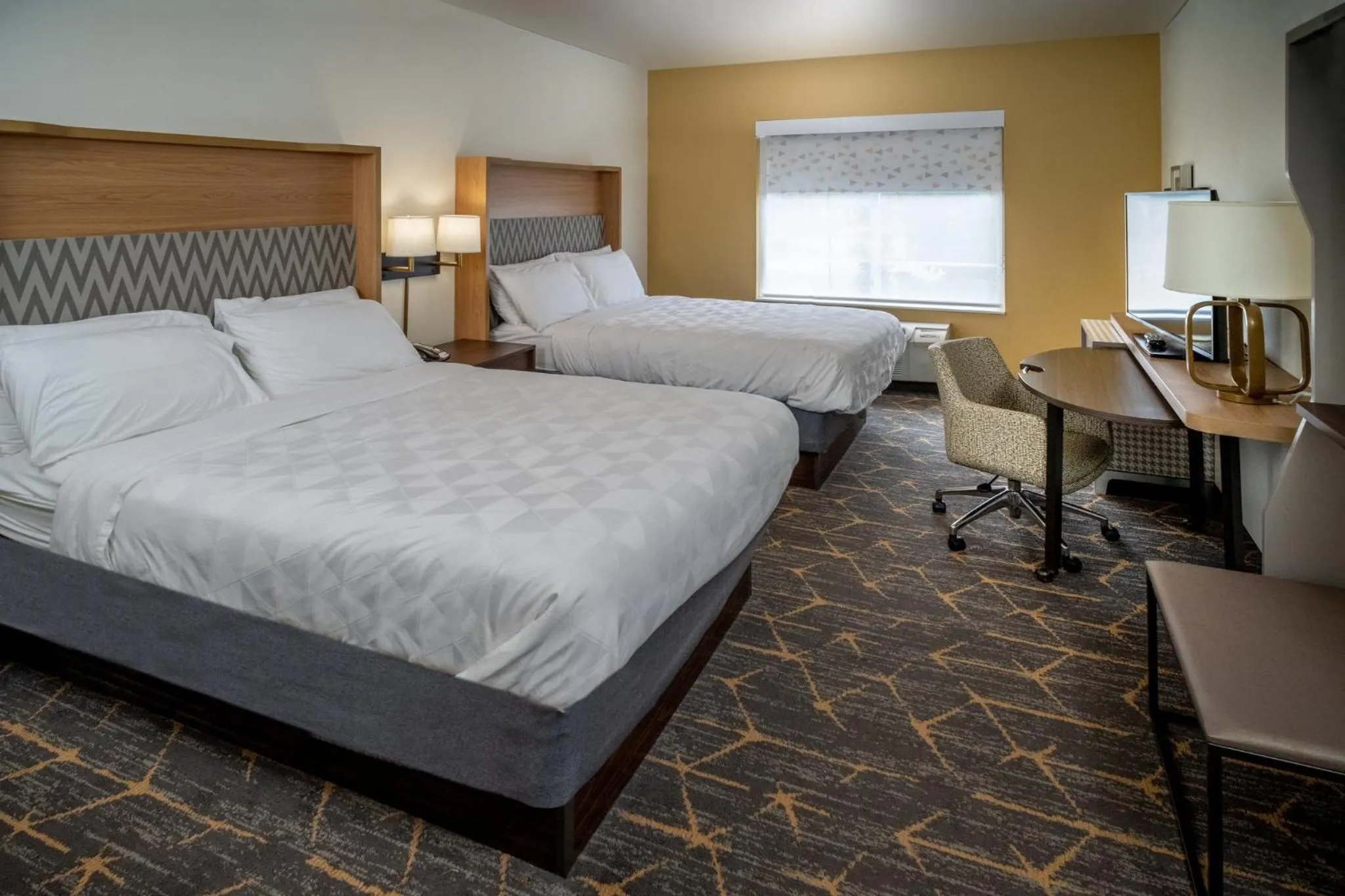 Photo of the whole room, Bed in Holiday Inn Hotel & Suites Beckley by IHG