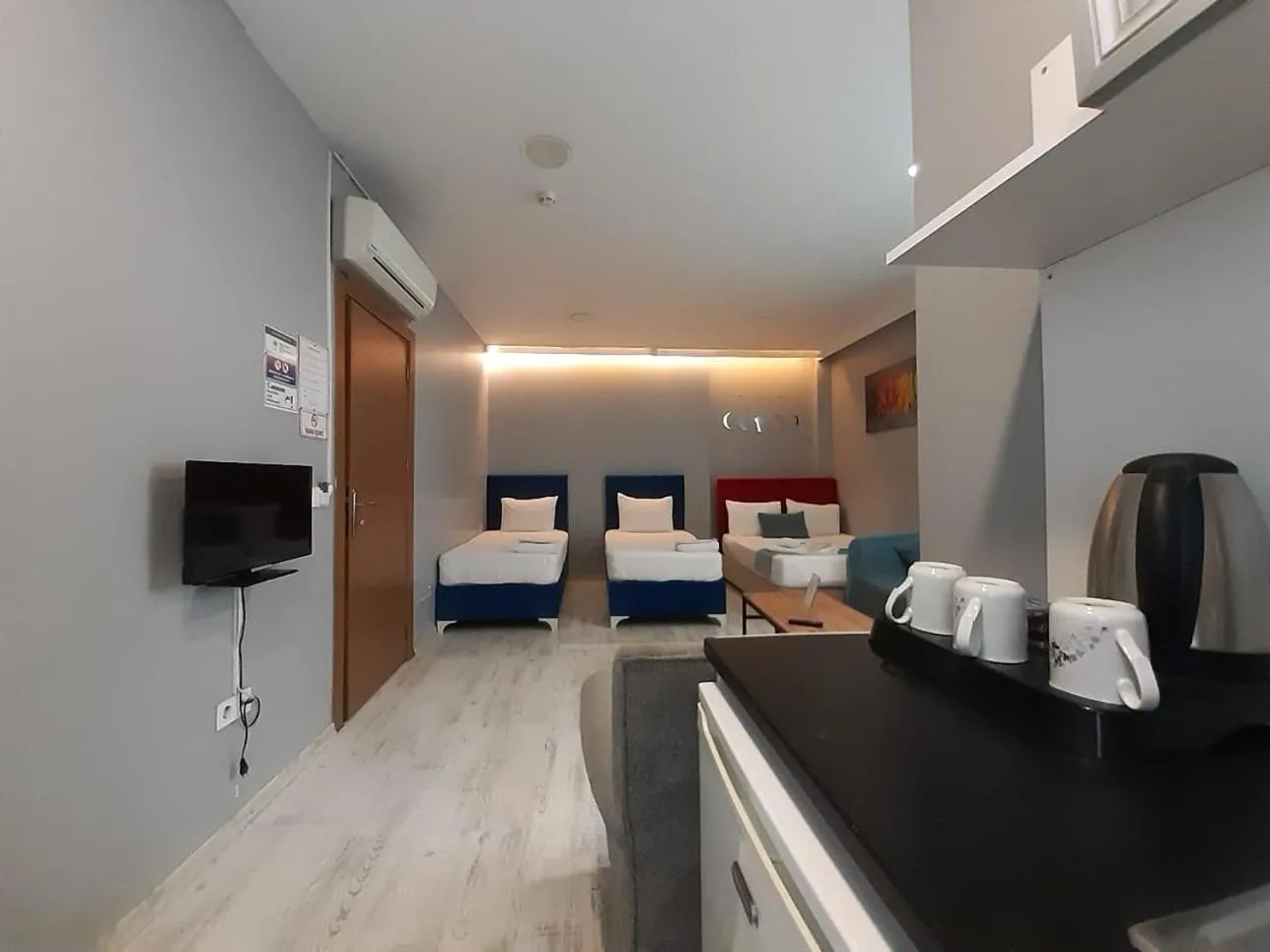 Bed in 216 Turkuaz Suit