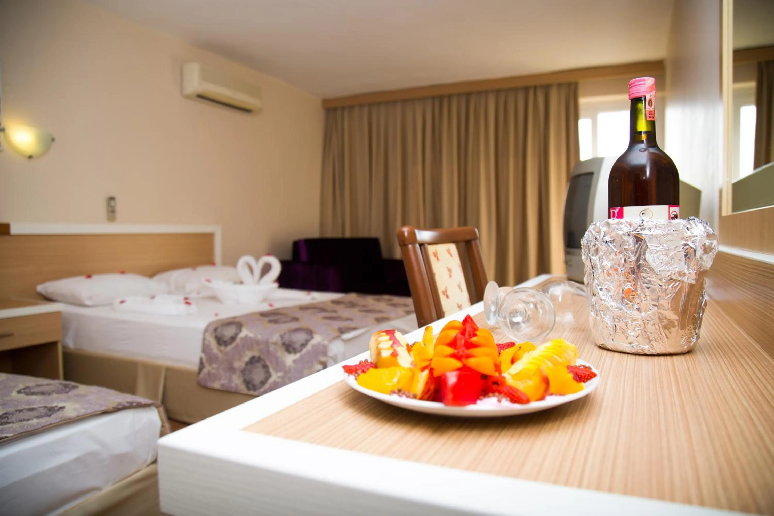 Day, Bed in Tuntas Beach Hotel - All Inclusive