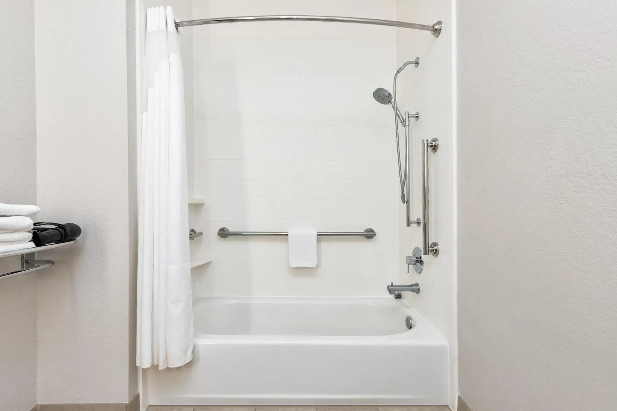 Photo of the whole room in Holiday Inn Express Hotel & Suites Amarillo South by IHG Photo of the whole room in Holiday Inn Express Hotel & Suites Amarillo South by IHG