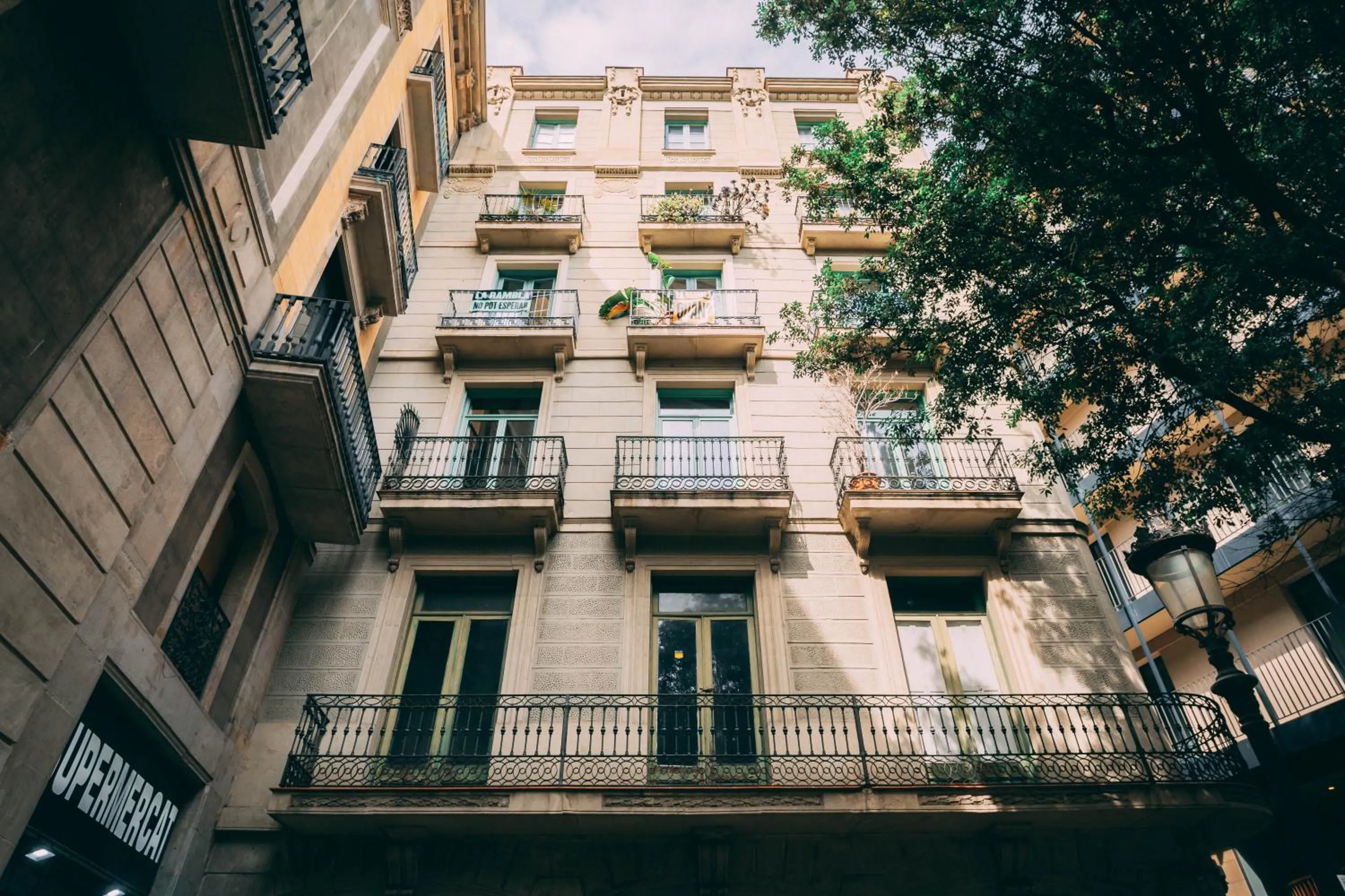 Property building in Ramblas Apartments