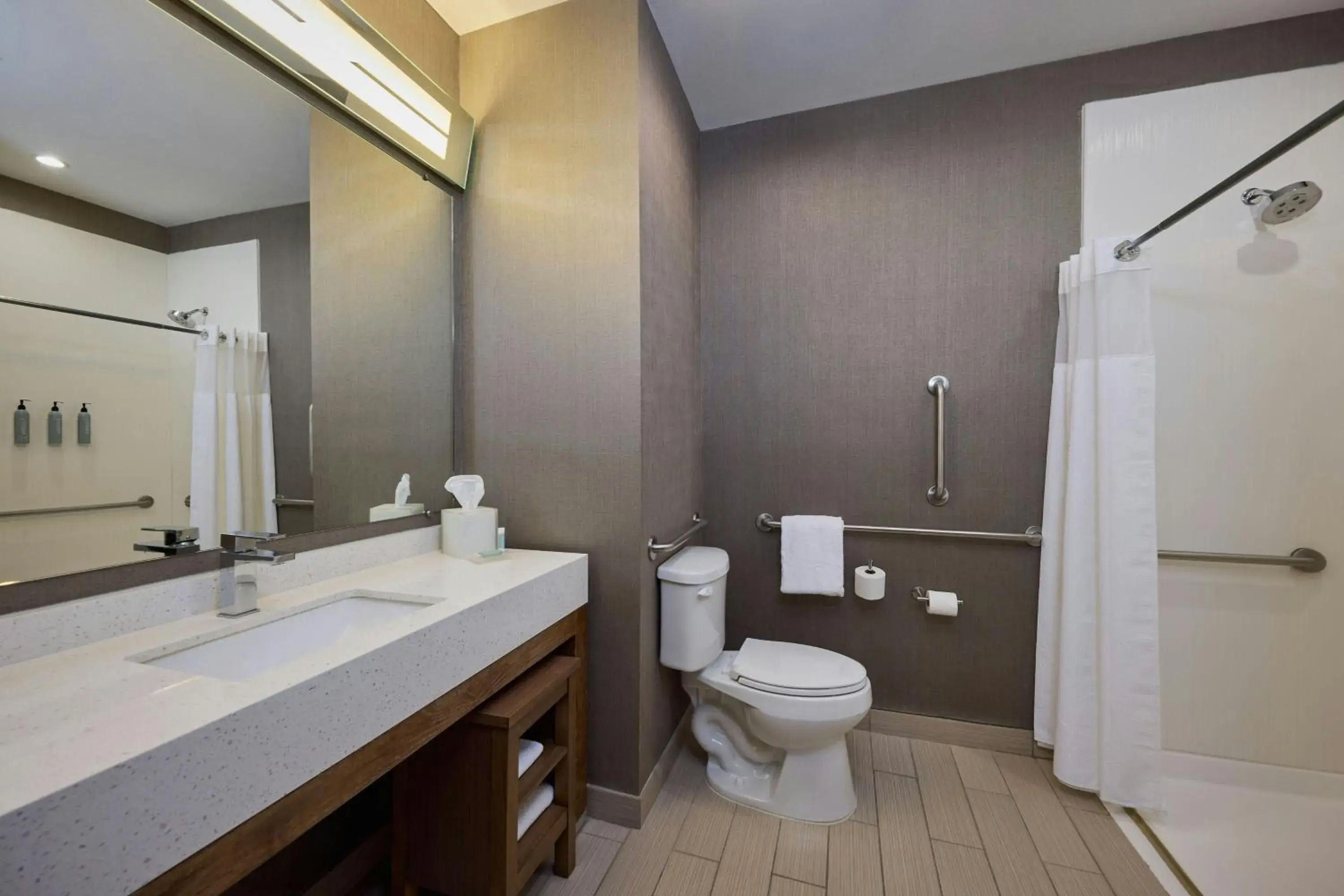 Queen Room with Two Queen Beds - Hearing Accessible in Courtyard by Marriott Denver Southwest/Littleton Queen Room with Two Queen Beds - Hearing Accessible in Courtyard by Marriott Denver Southwest/Littleton