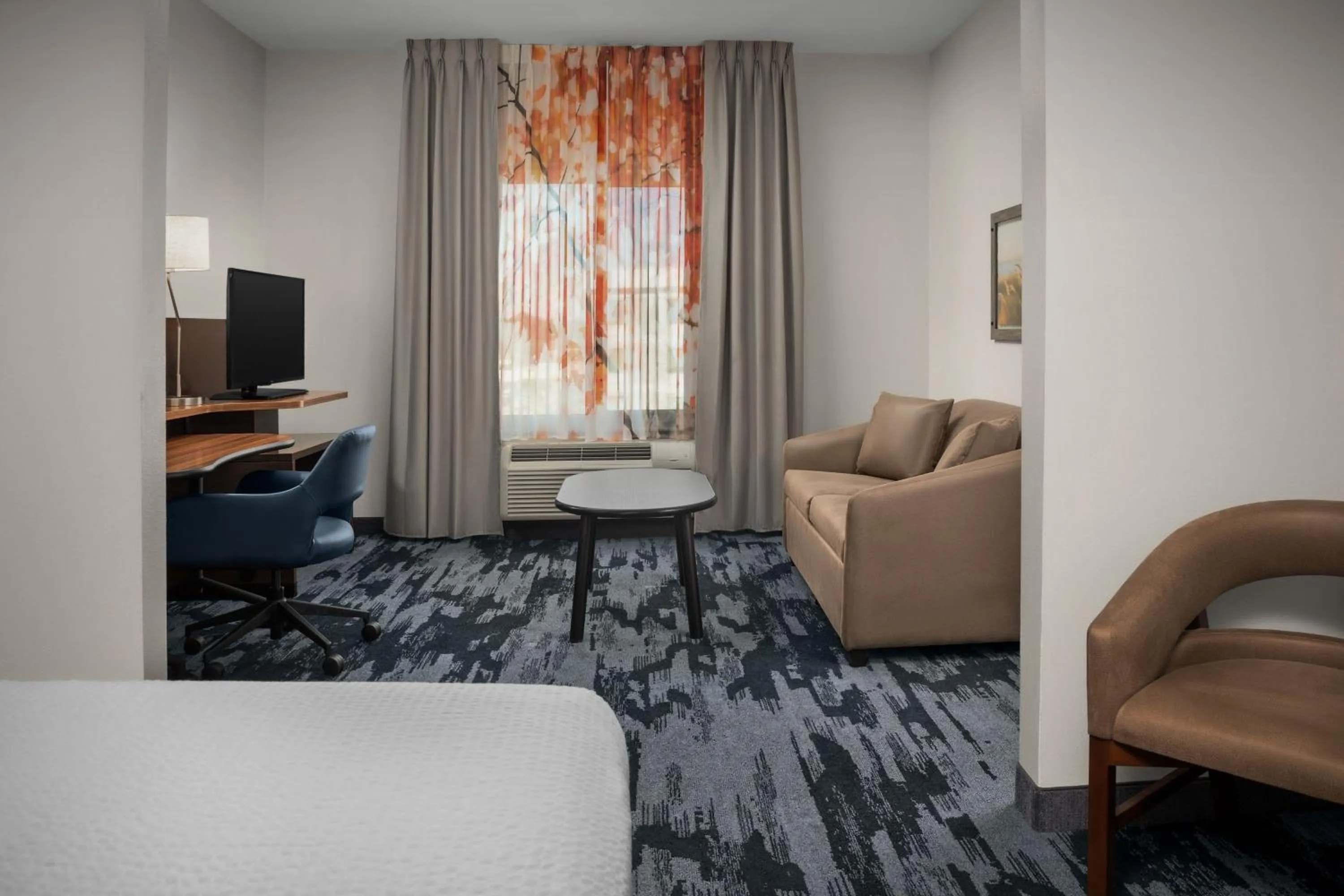 Photo of the whole room, Bed in Fairfield Inn & Suites by Marriott Panama City Beach