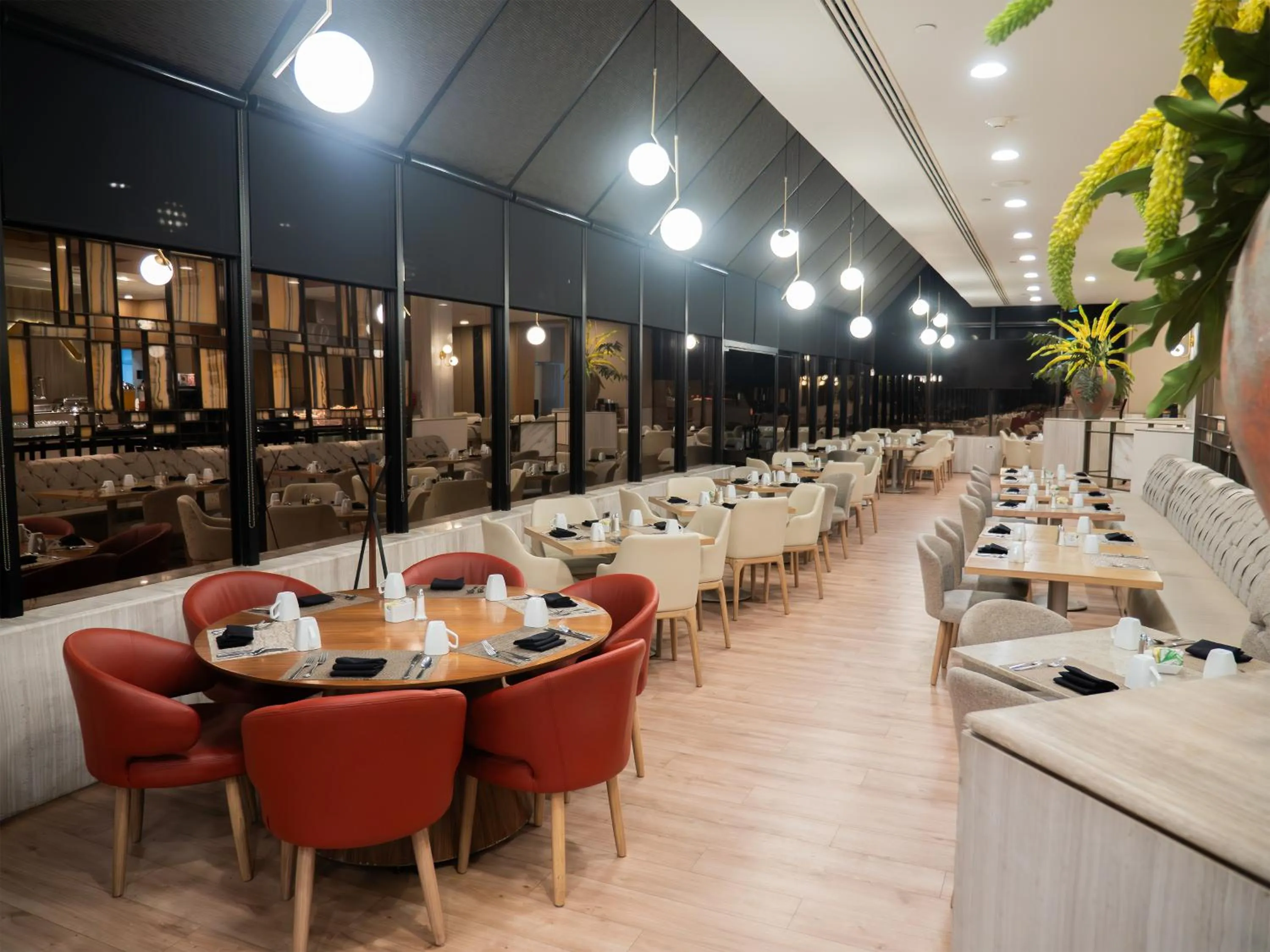 Restaurant/places to eat in MS Milenium Monterrey Curio Collection by Hilton
