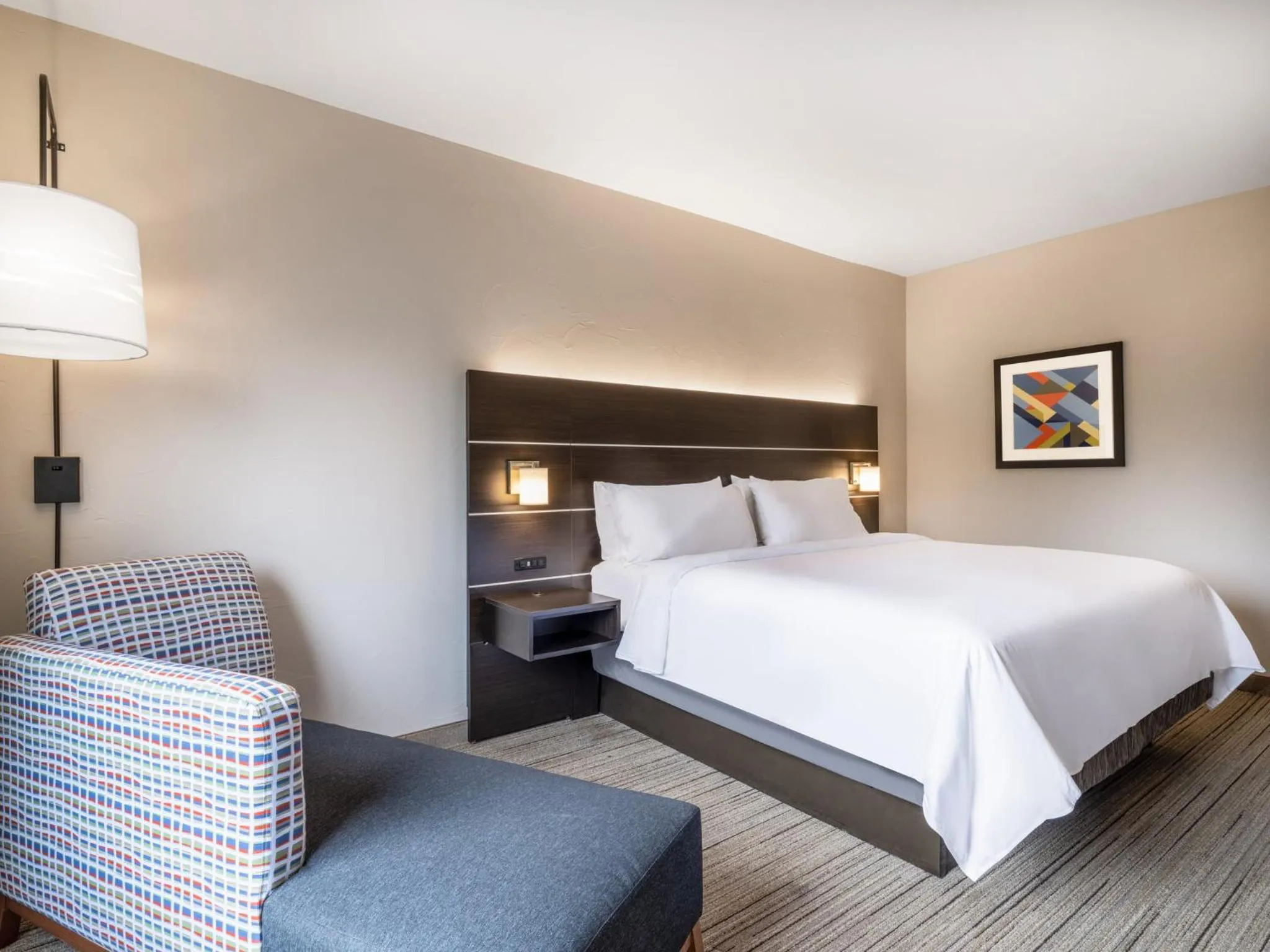Photo of the whole room, Bed in Holiday Inn Express Hotel & Suites Beaumont Northwest by IHG