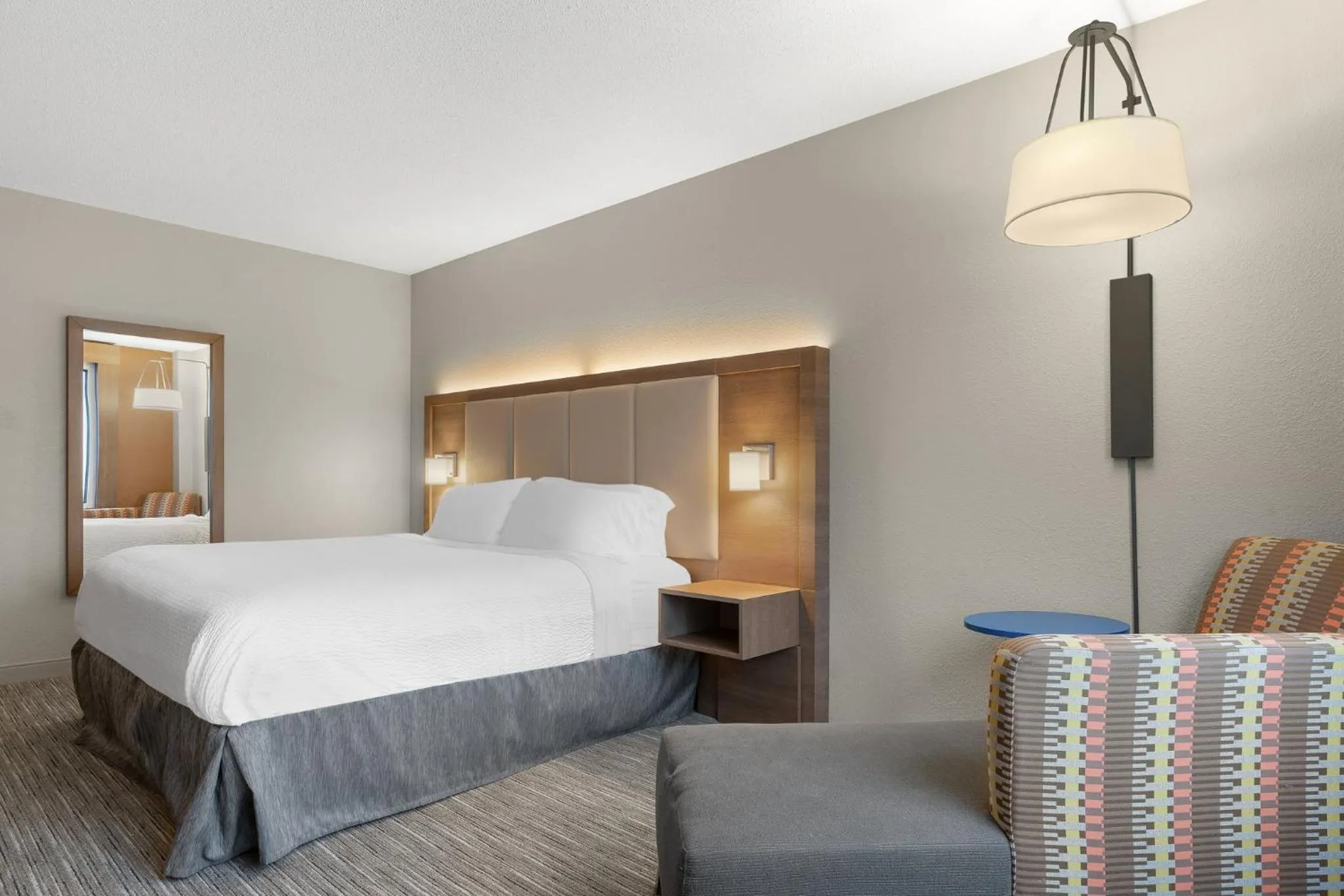 Photo of the whole room, Bed in Holiday Inn Express Hotel & Suites Coralville by IHG