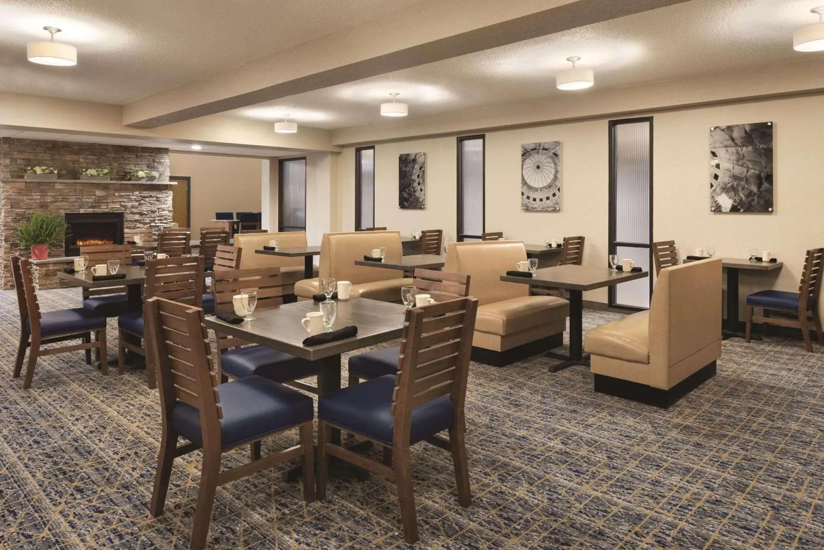 Restaurant/places to eat in Radisson Hotel Ames Conference Center at ISU Restaurant/places to eat in Radisson Hotel Ames Conference Center at ISU