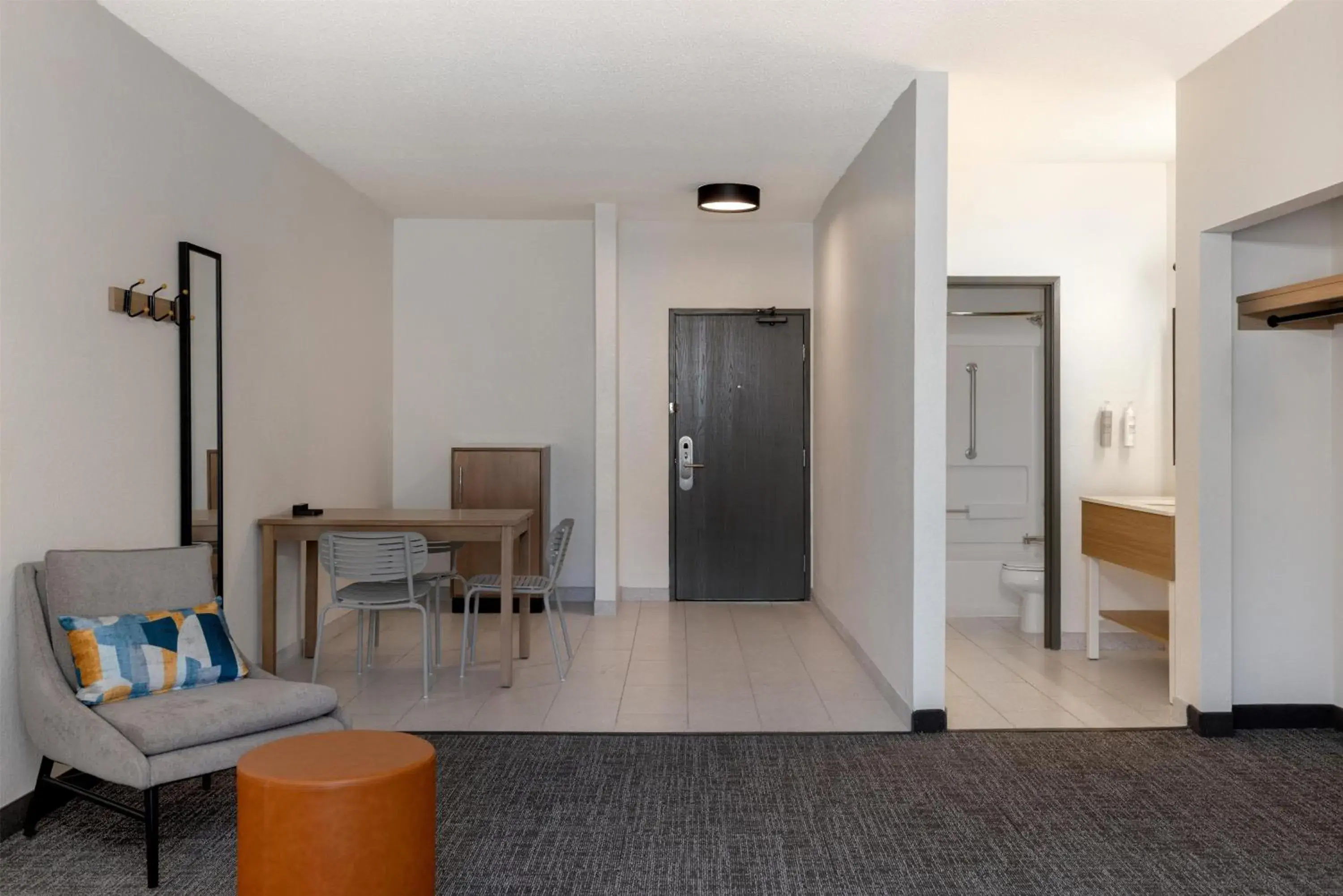 Photo of the whole room in Spark By Hilton Ames Photo of the whole room in Spark By Hilton Ames