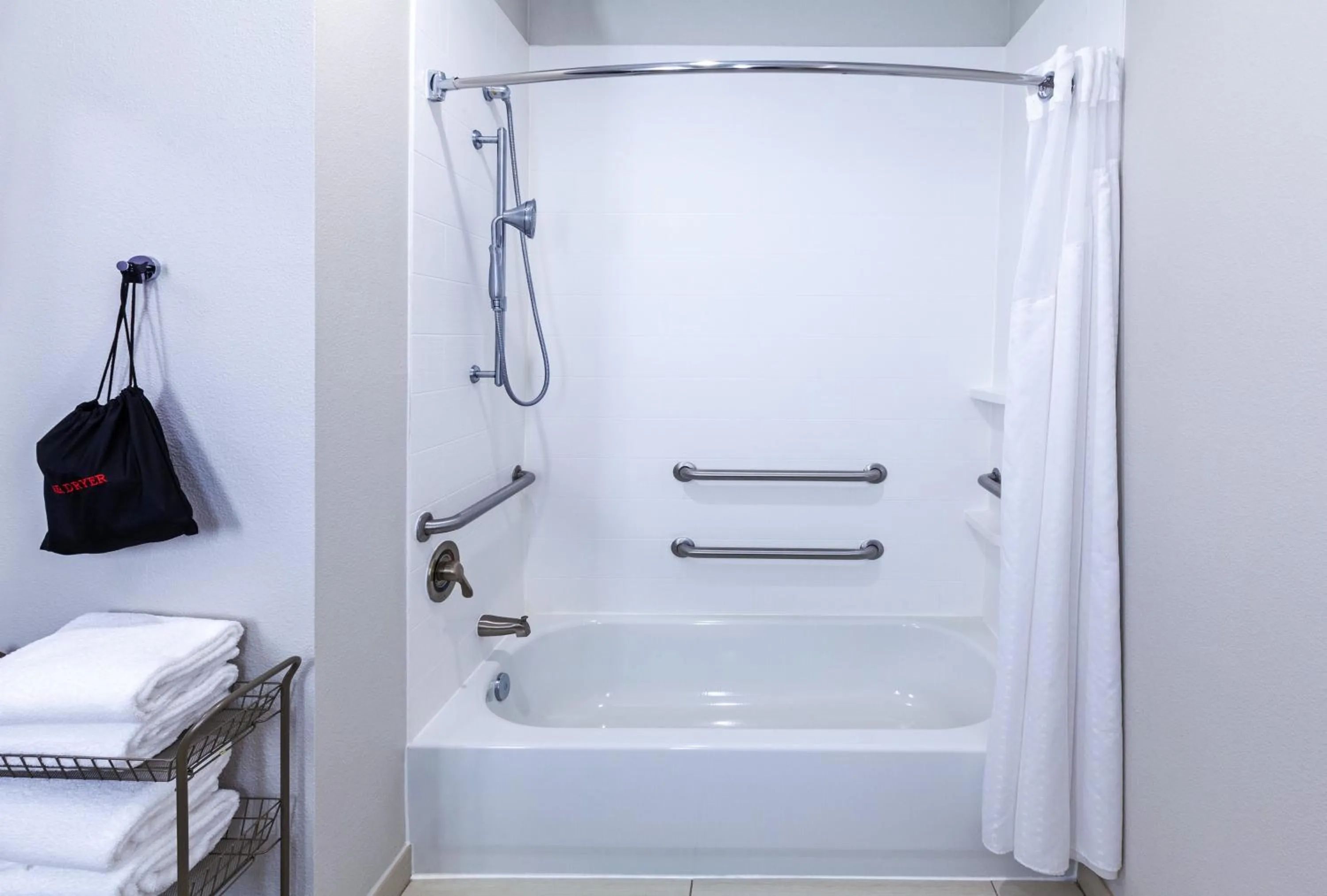 Bathroom in Holiday Inn Express Hotel & Suites Port Arthur