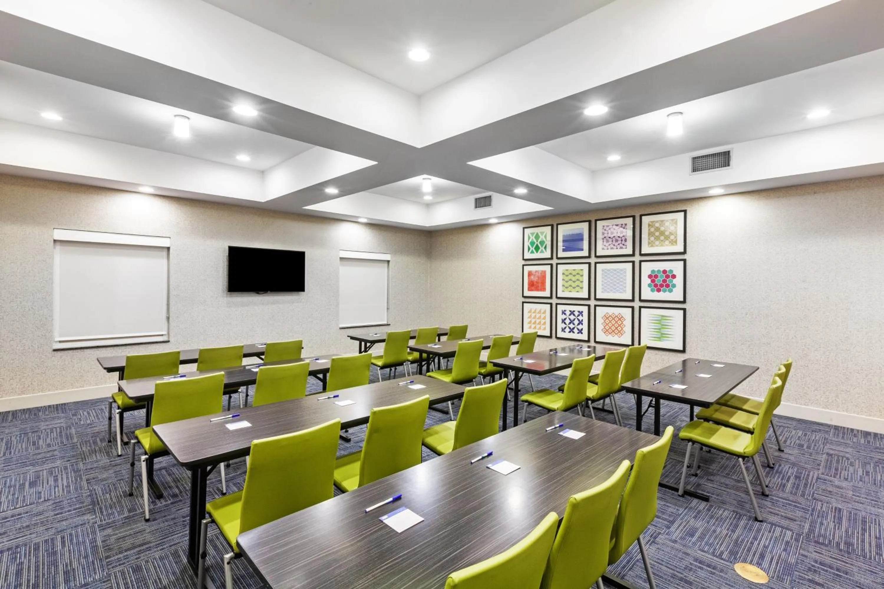 Meeting/conference room in Holiday Inn Express Hotel & Suites Port Arthur