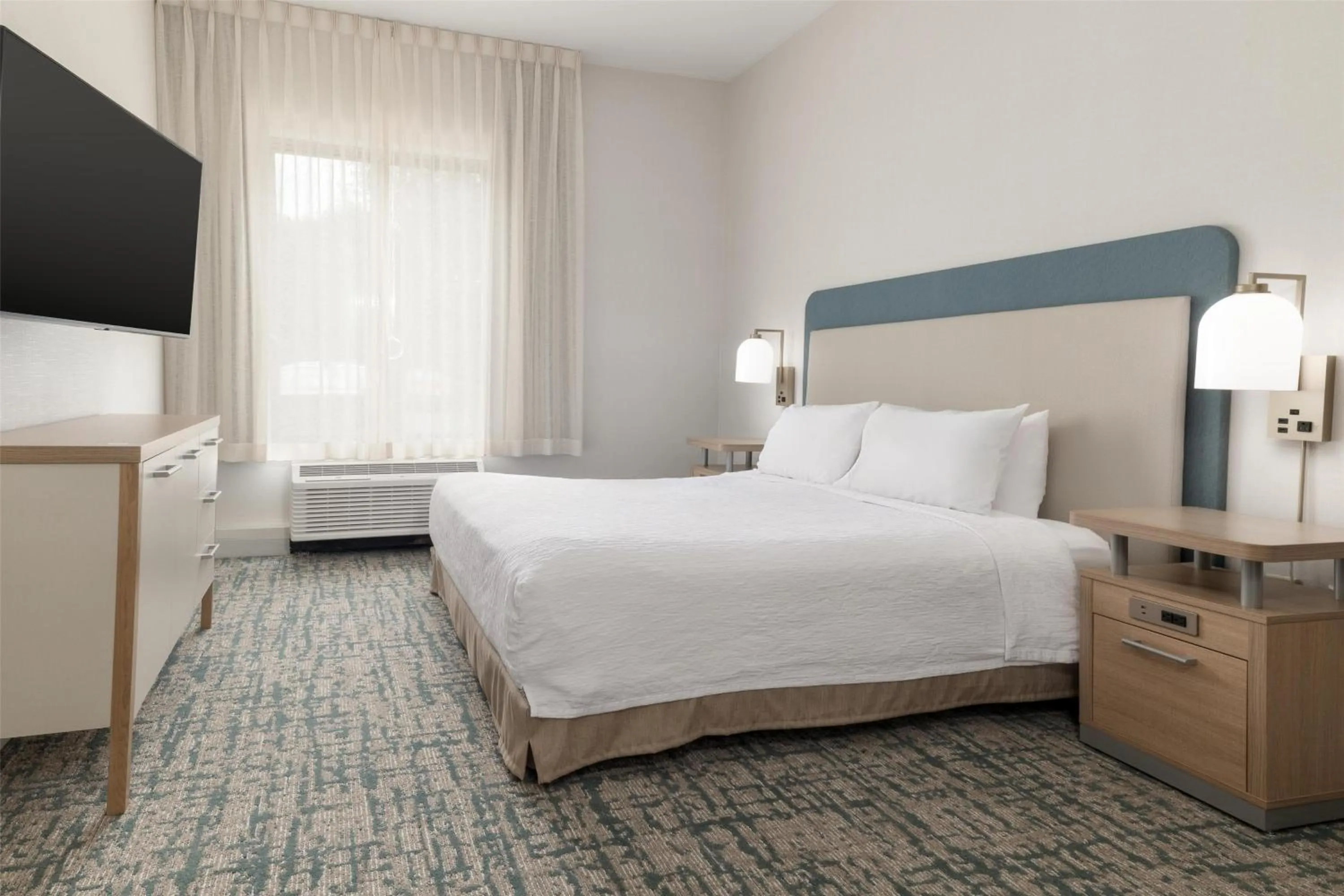 Bed in Homewood Suites by Hilton Baltimore - Arundel Mills