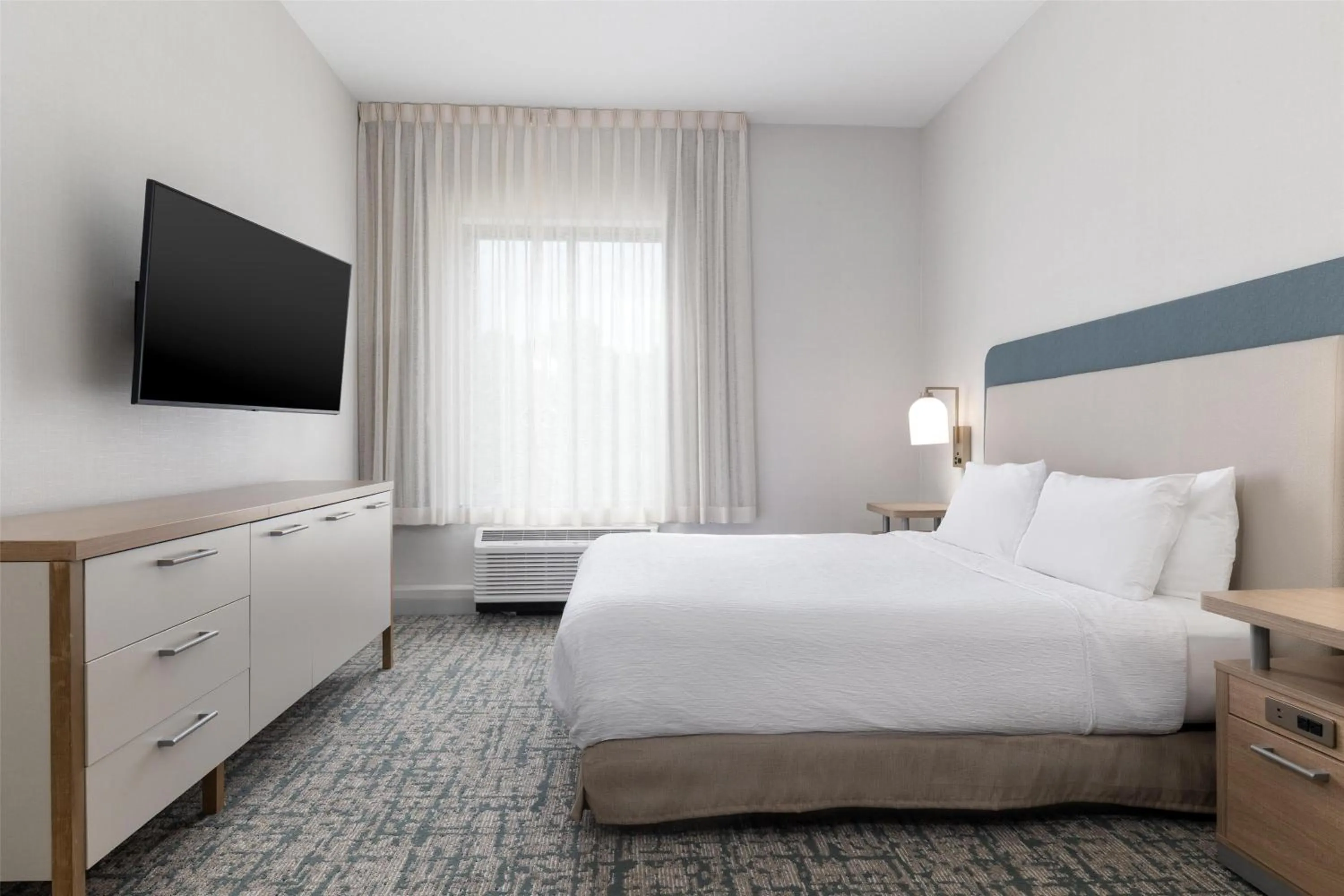 Bed in Homewood Suites by Hilton Baltimore - Arundel Mills