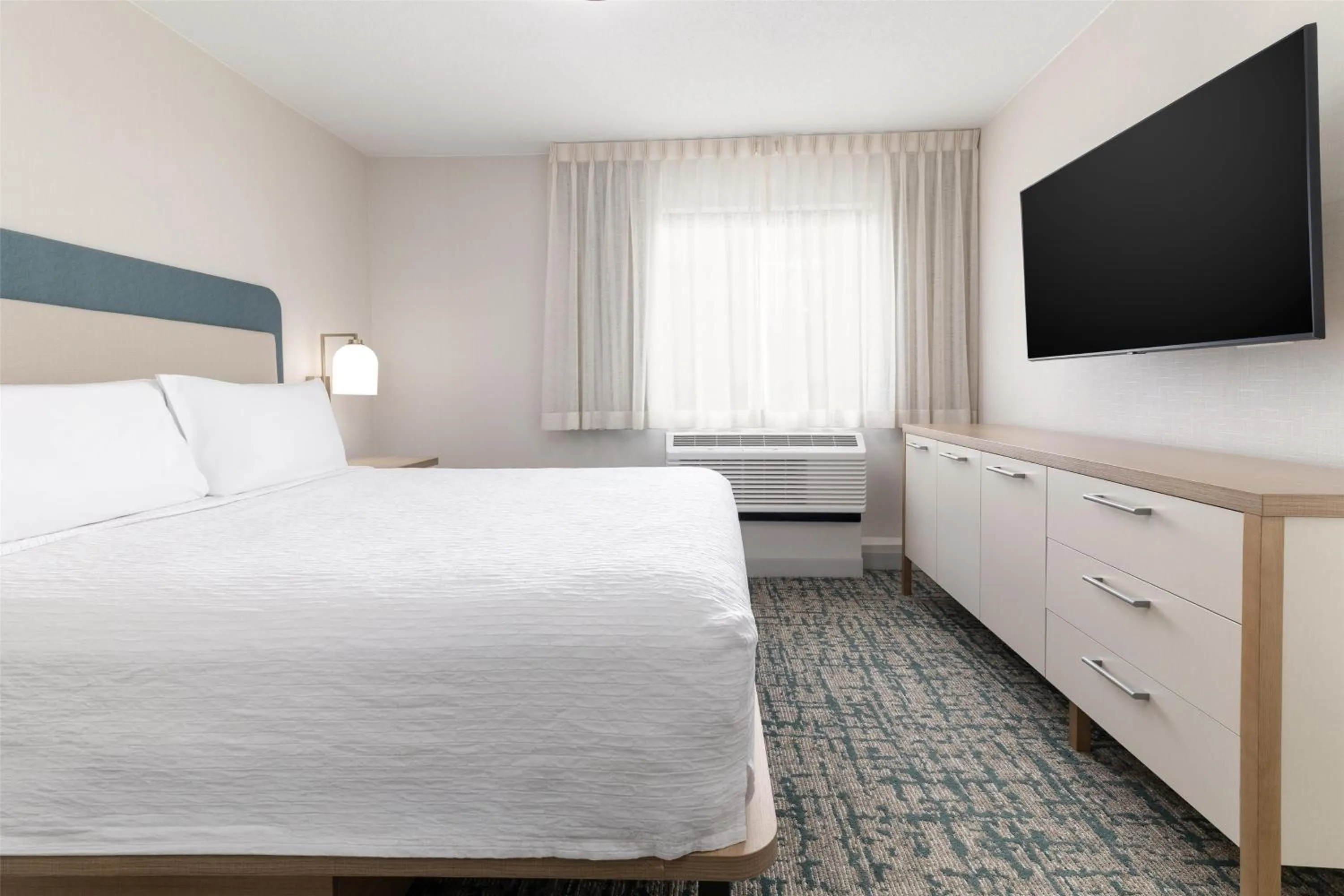 Bed in Homewood Suites by Hilton Baltimore - Arundel Mills