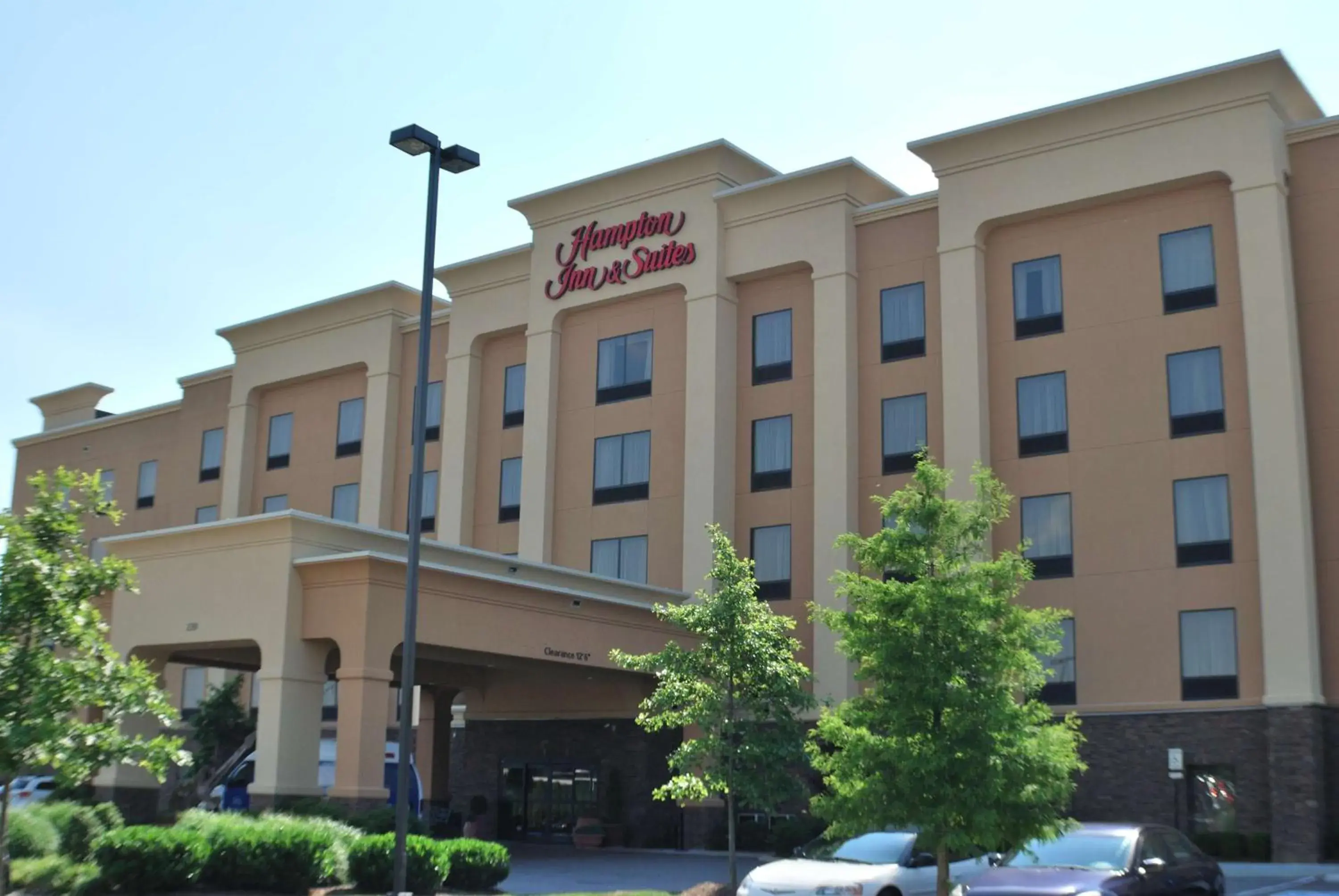 Property building in Hampton Inn & Suites Nashville at Opryland Property building in Hampton Inn & Suites Nashville at Opryland